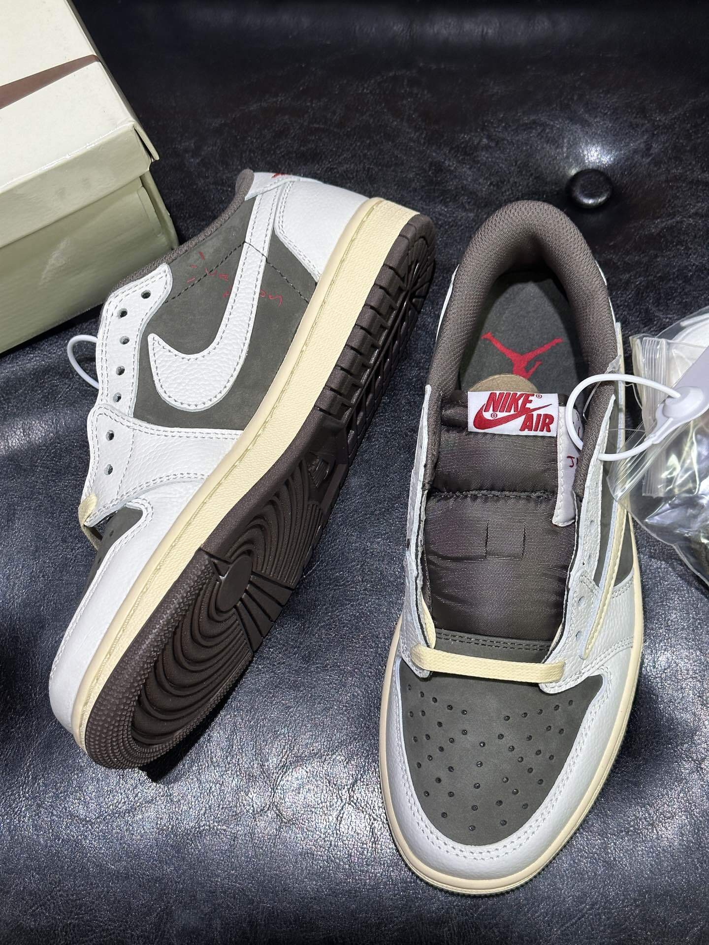 TRAVIS SCOTT x NIKE AIR JORDAN 1 LOW OG SP "REVERSE MOCHA/SAIL AND RIDGEROCK"