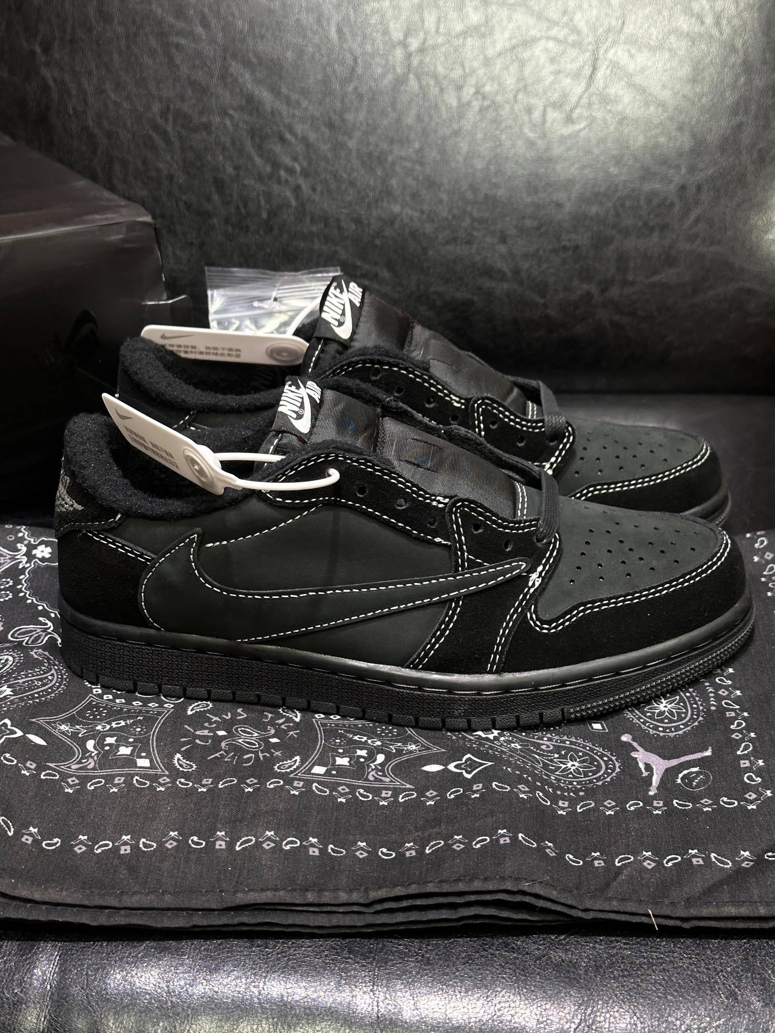 TRAVIS SCOTT x NIKE AIR JORDAN 1 LOW OG SP "BLACK PHANTOM"