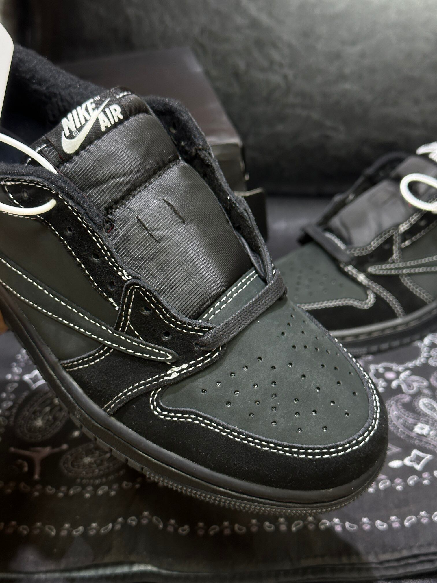 TRAVIS SCOTT x NIKE AIR JORDAN 1 LOW OG SP "BLACK PHANTOM"