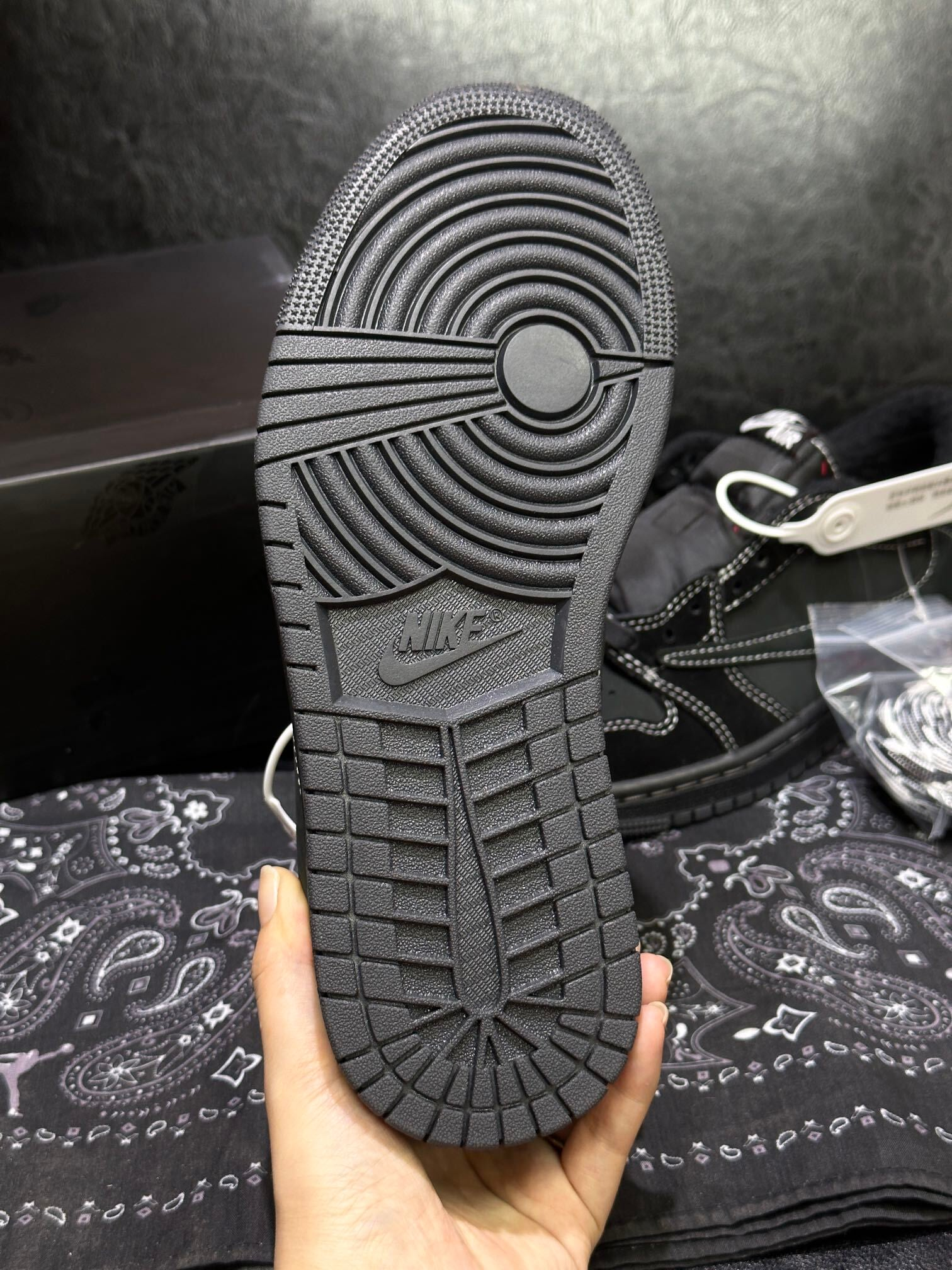 TRAVIS SCOTT x NIKE AIR JORDAN 1 LOW OG SP "BLACK PHANTOM"