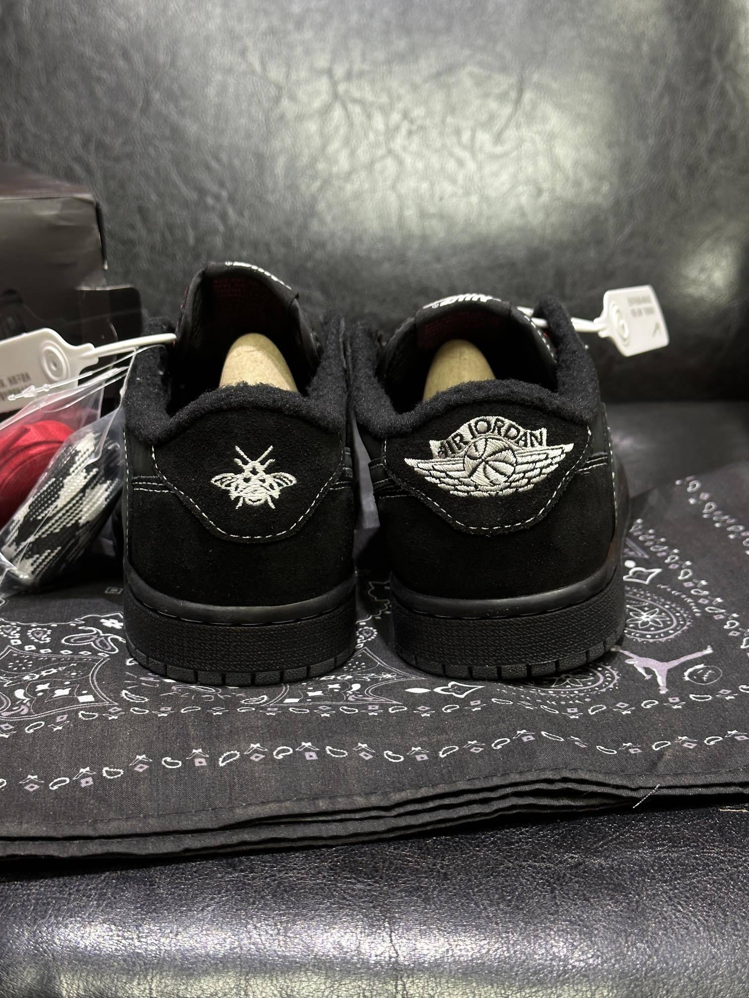 TRAVIS SCOTT x NIKE AIR JORDAN 1 LOW OG SP "BLACK PHANTOM"
