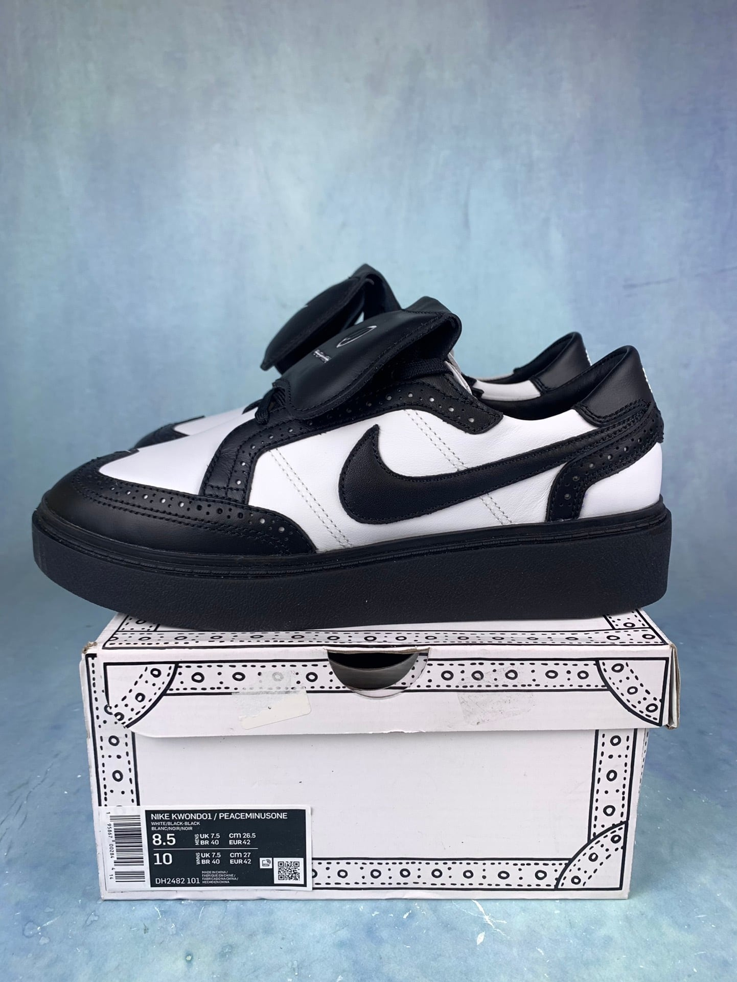 PEACEMINUSONE × Nike Kwondo 1 "Black and White" / G-DRAGON