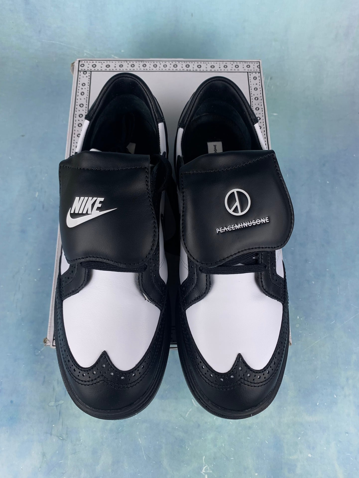 PEACEMINUSONE × Nike Kwondo 1 "Black and White" / G-DRAGON