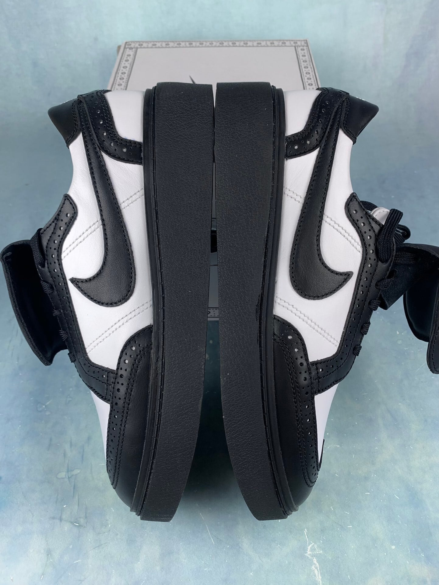 PEACEMINUSONE × Nike Kwondo 1 "Black and White" / G-DRAGON