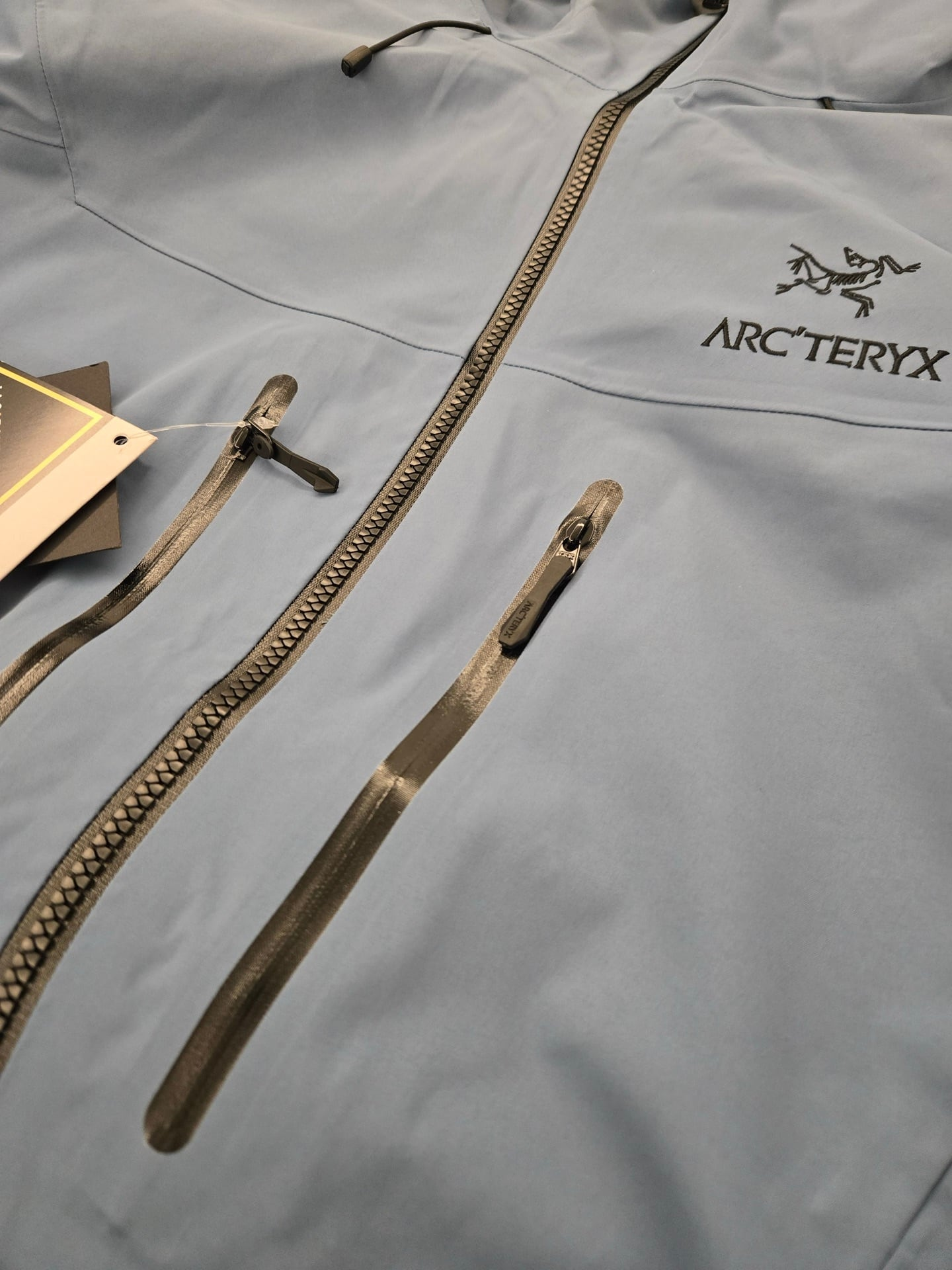 Arc'teryx Alpha SV7 GORE-TEX Pro Jacket ウォッシュドブルー