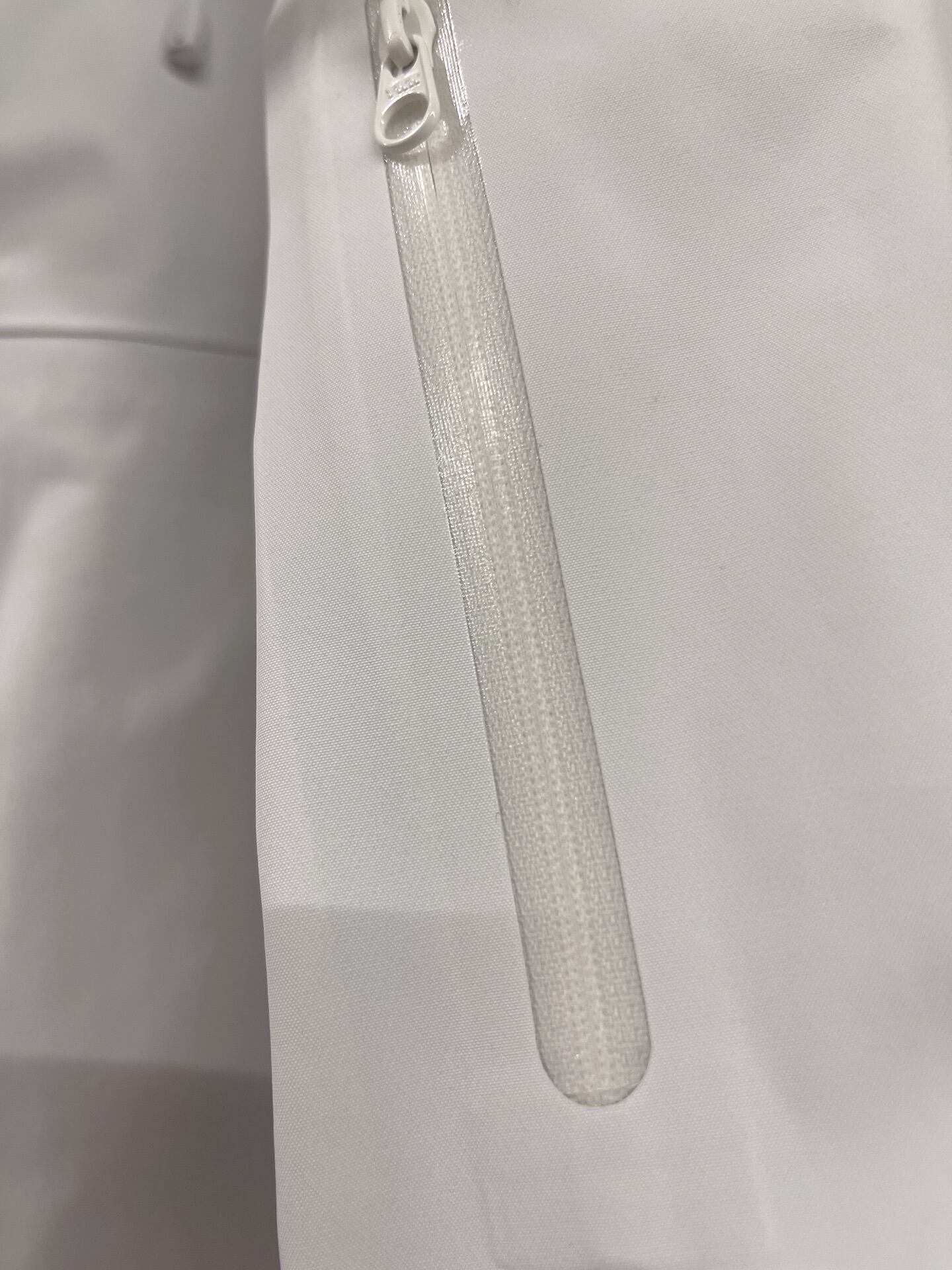 Arc'teryx Alpha SV7 GORE-TEX Pro Jacket ポーラホワイト