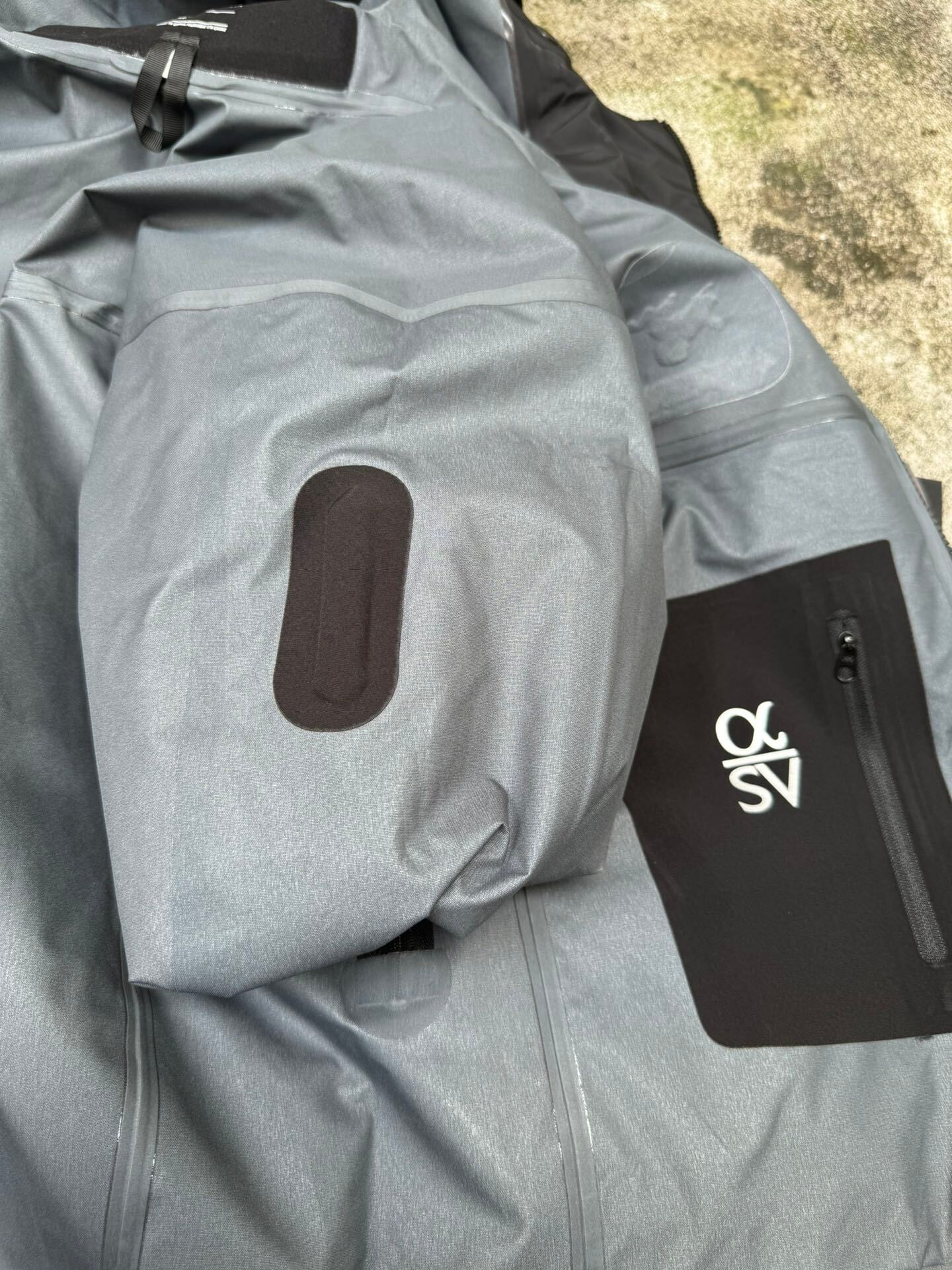 Arc'teryx Alpha SV7 GORE-TEX Pro Jacket ブラックシルバー