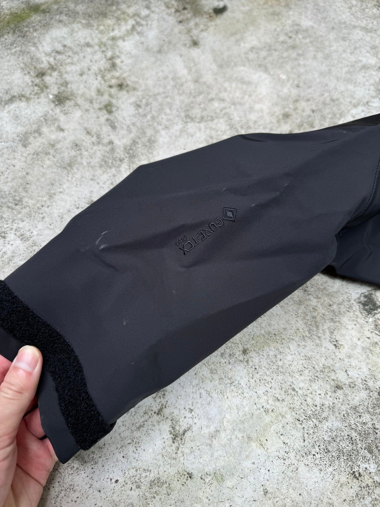 Arc'teryx Alpha SV7 GORE-TEX Pro Jacket ブラックシルバー