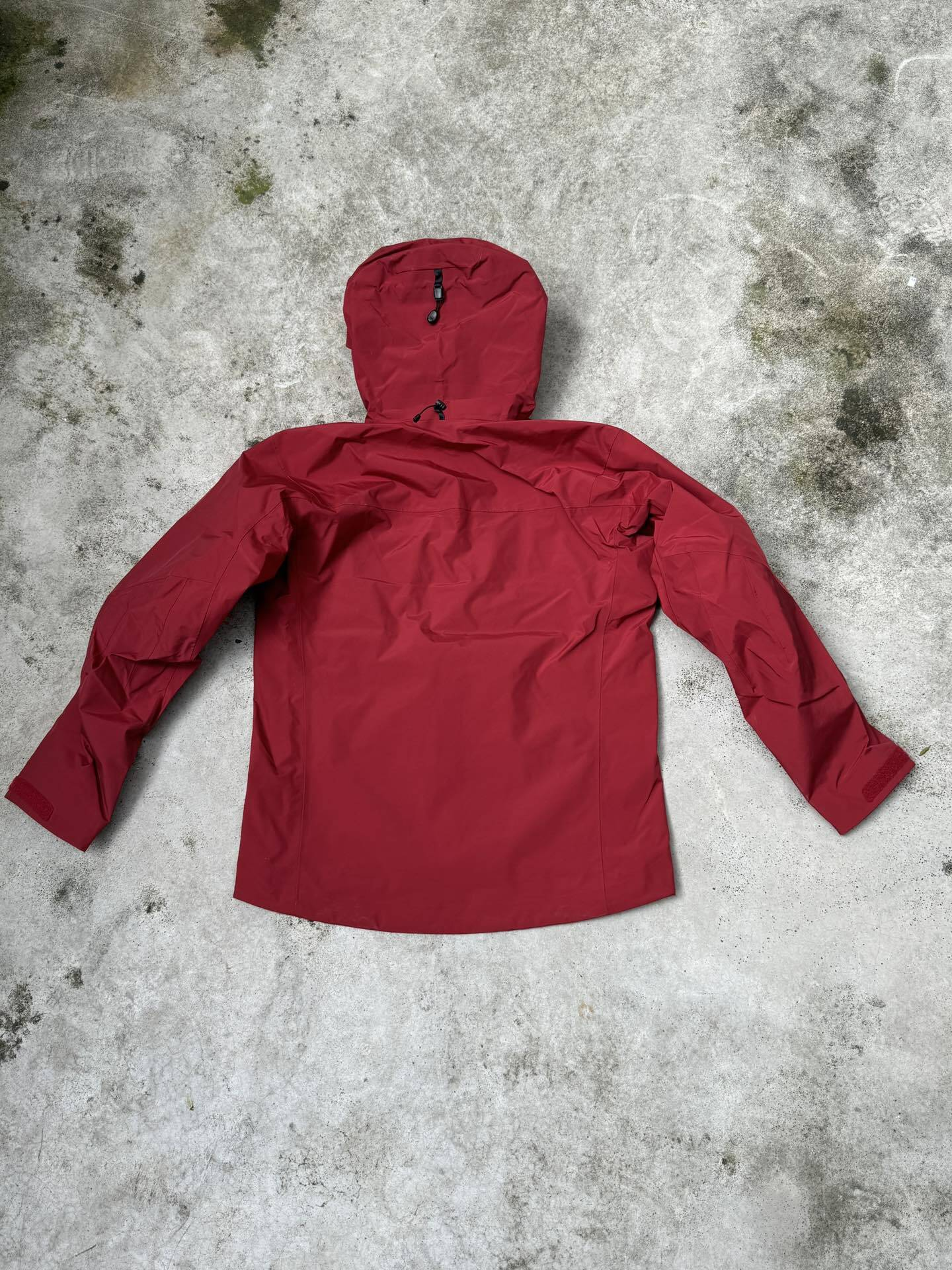 Arc'teryx Alpha SV7 GORE-TEX Pro Jacket レッド