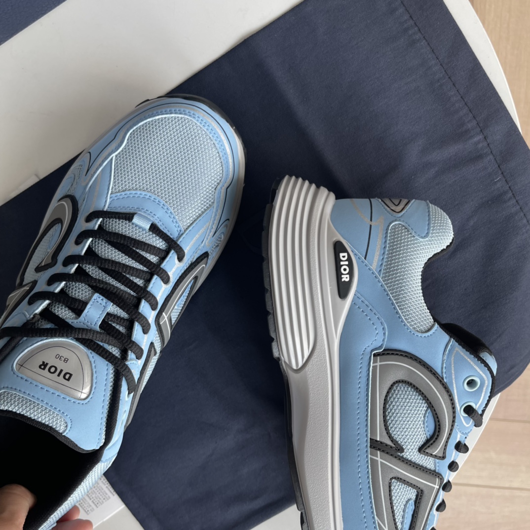 B30 Countdown Sneaker