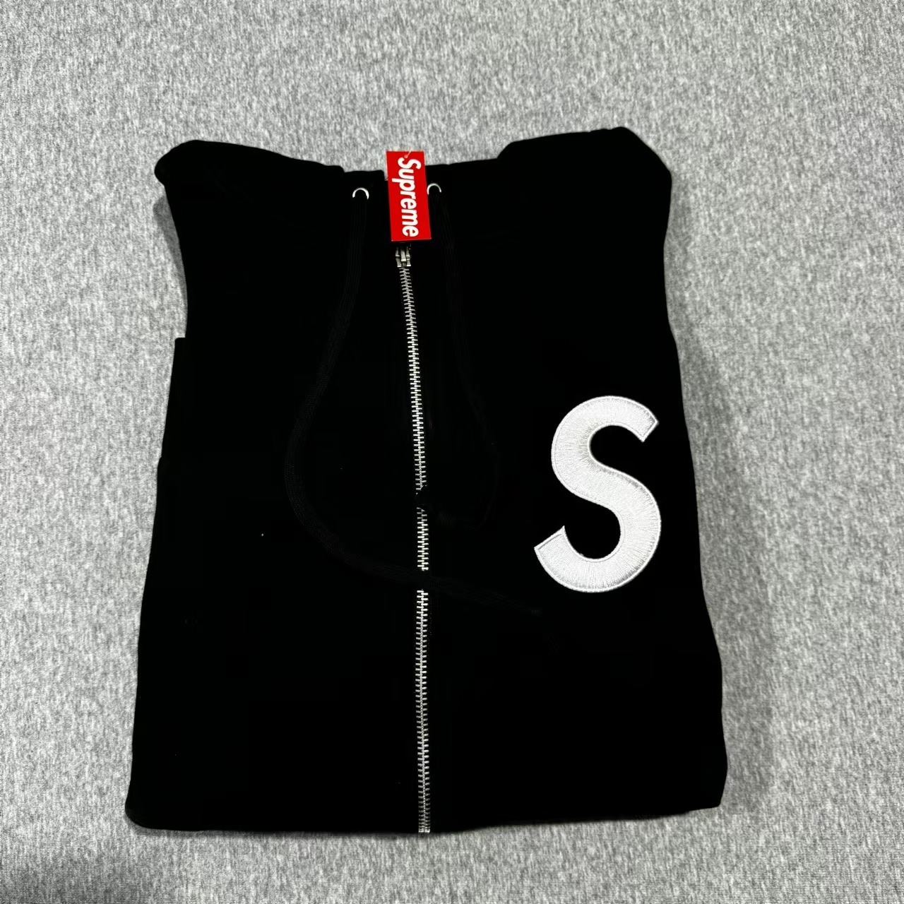 Supreme S Logo Zip Up Hooded 25FW