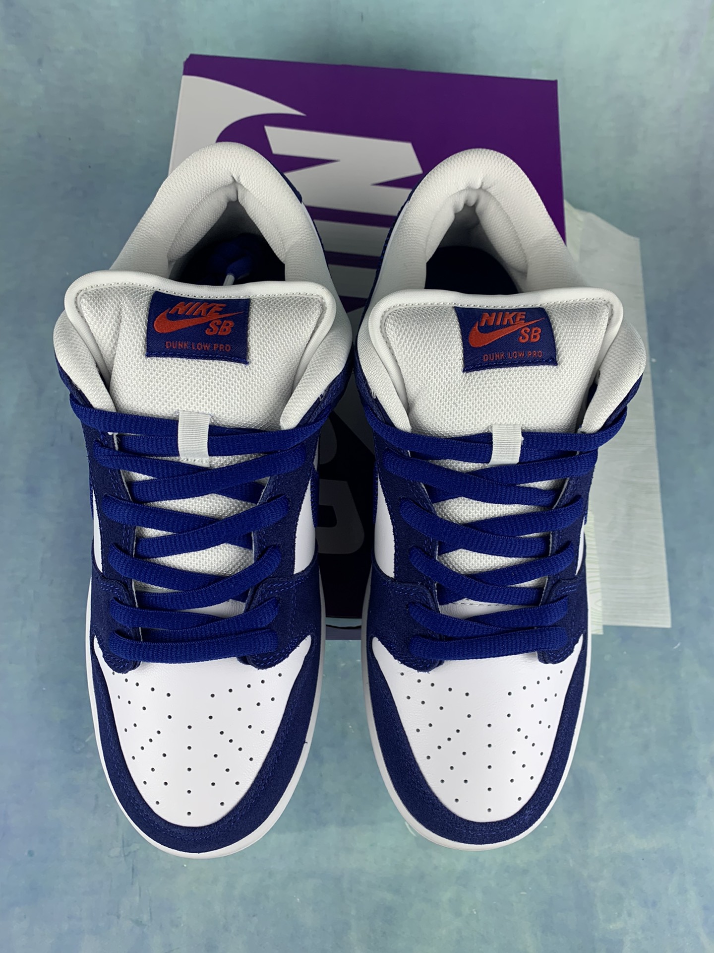 Nike SB Dunk Low "Los Angeles Dodgers/Deep Royal Blue"