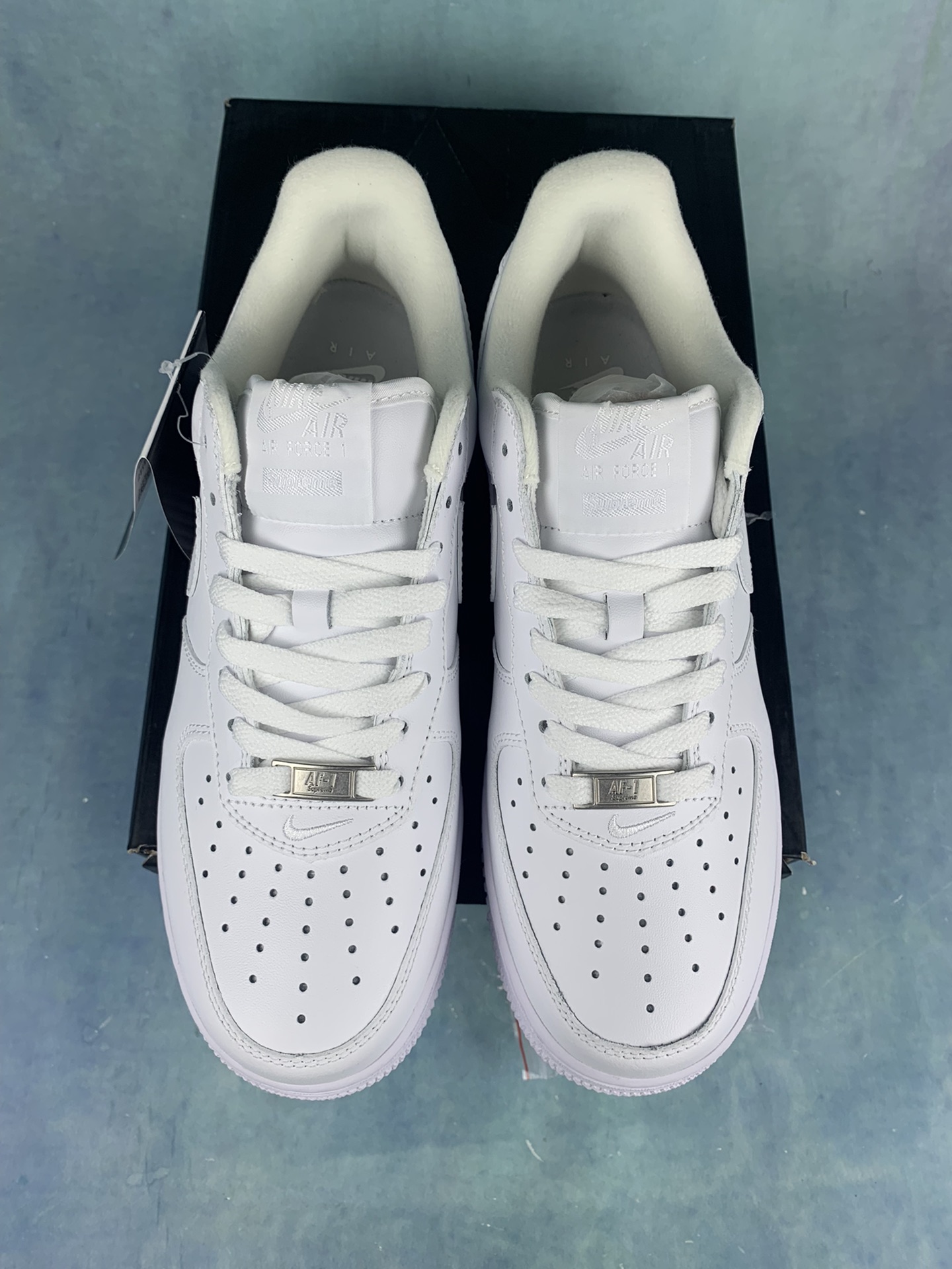 Supreme × Nike Air Force 1 Low "White"