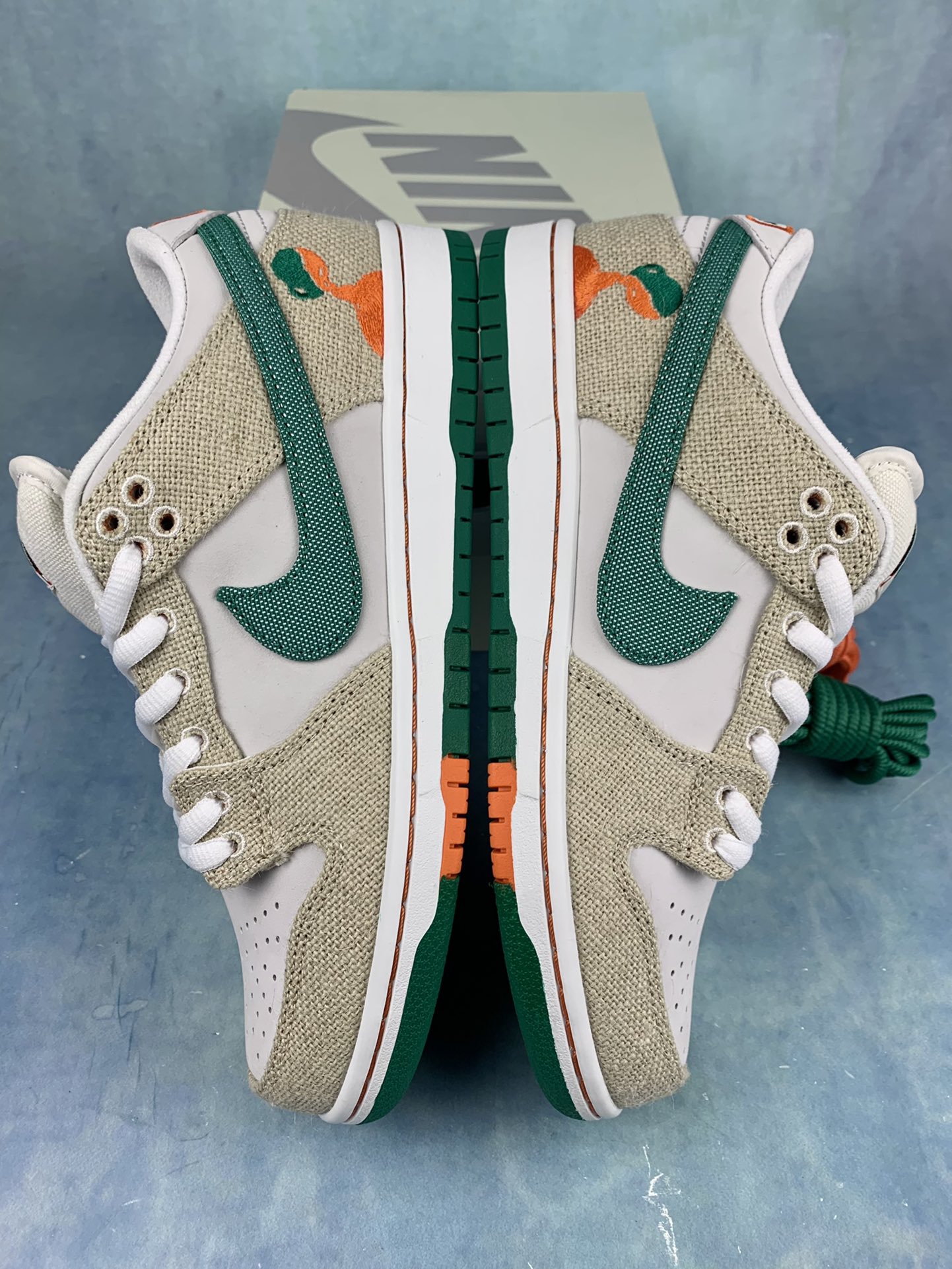 Jarritos × Nike SB Dunk Low "Phantom and Malachite"