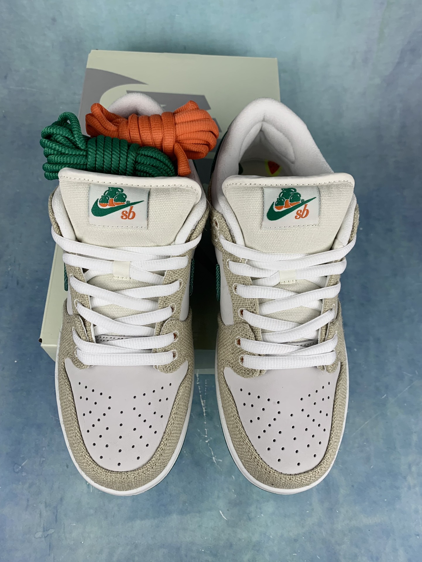 Jarritos × Nike SB Dunk Low "Phantom and Malachite"