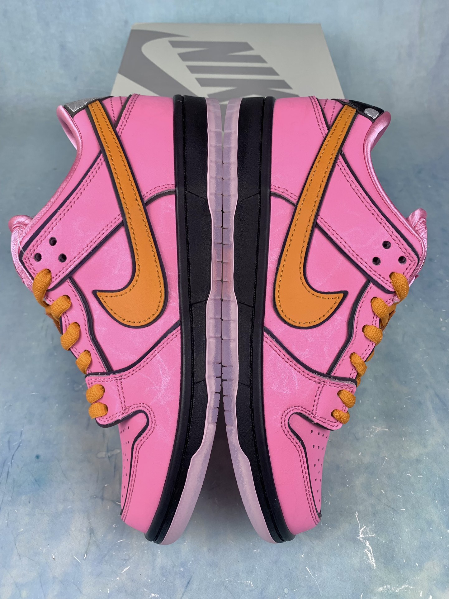 The Powerpuff Girls × Nike SB Dunk Low Pro QS "Blossom"