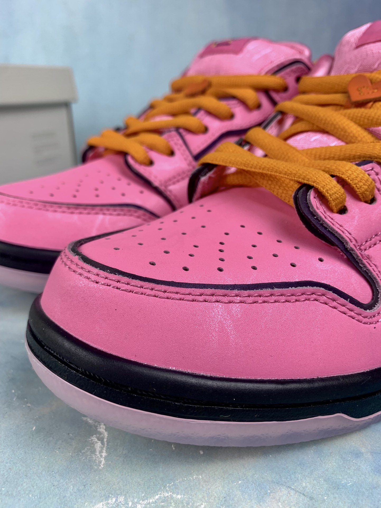 The Powerpuff Girls × Nike SB Dunk Low Pro QS "Blossom"