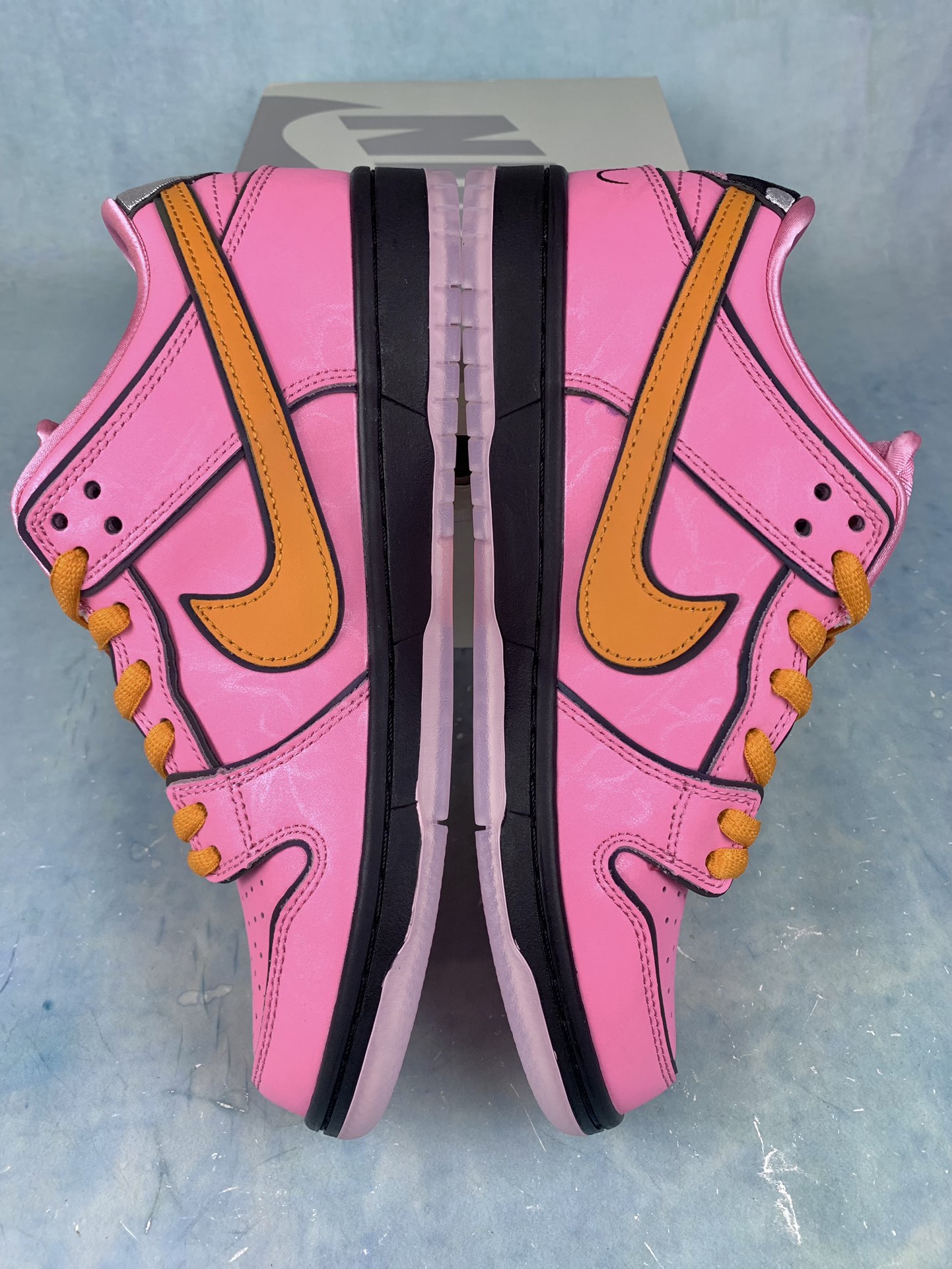 The Powerpuff Girls × Nike SB Dunk Low Pro QS "Blossom"