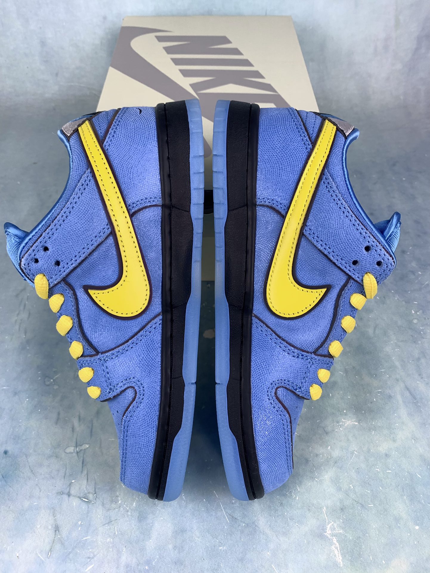 The Powerpuff Girls × Nike SB Dunk Low Pro QS "Bubbles"