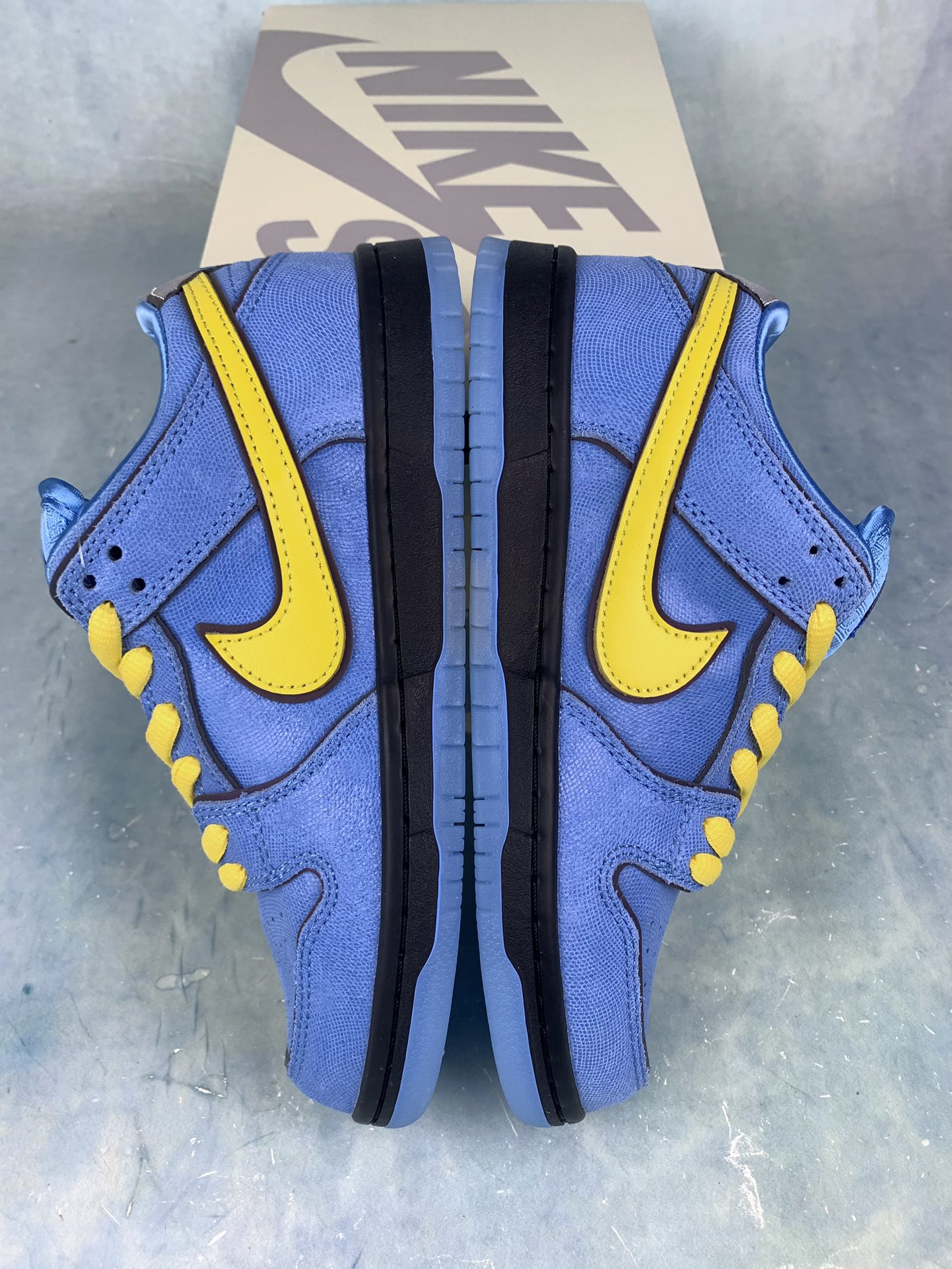 The Powerpuff Girls × Nike SB Dunk Low Pro QS "Bubbles"