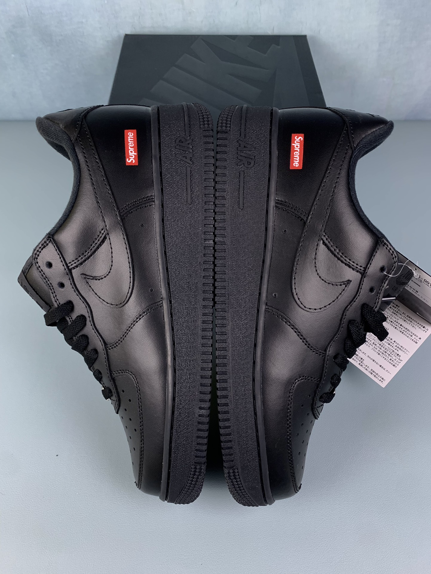 Supreme × Nike Air Force 1 Low "Black"