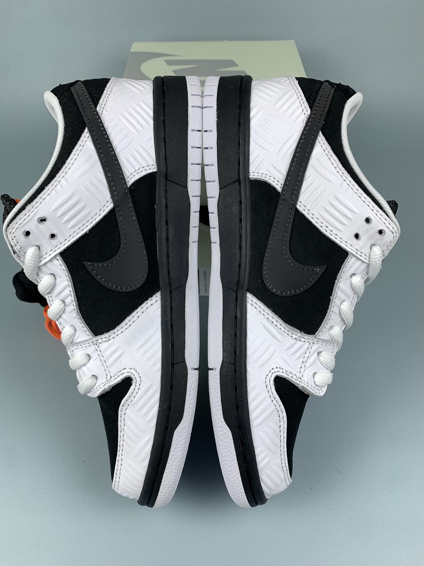 TIGHTBOOTH × Nike SB Dunk Low Pro QS "Black and White"
