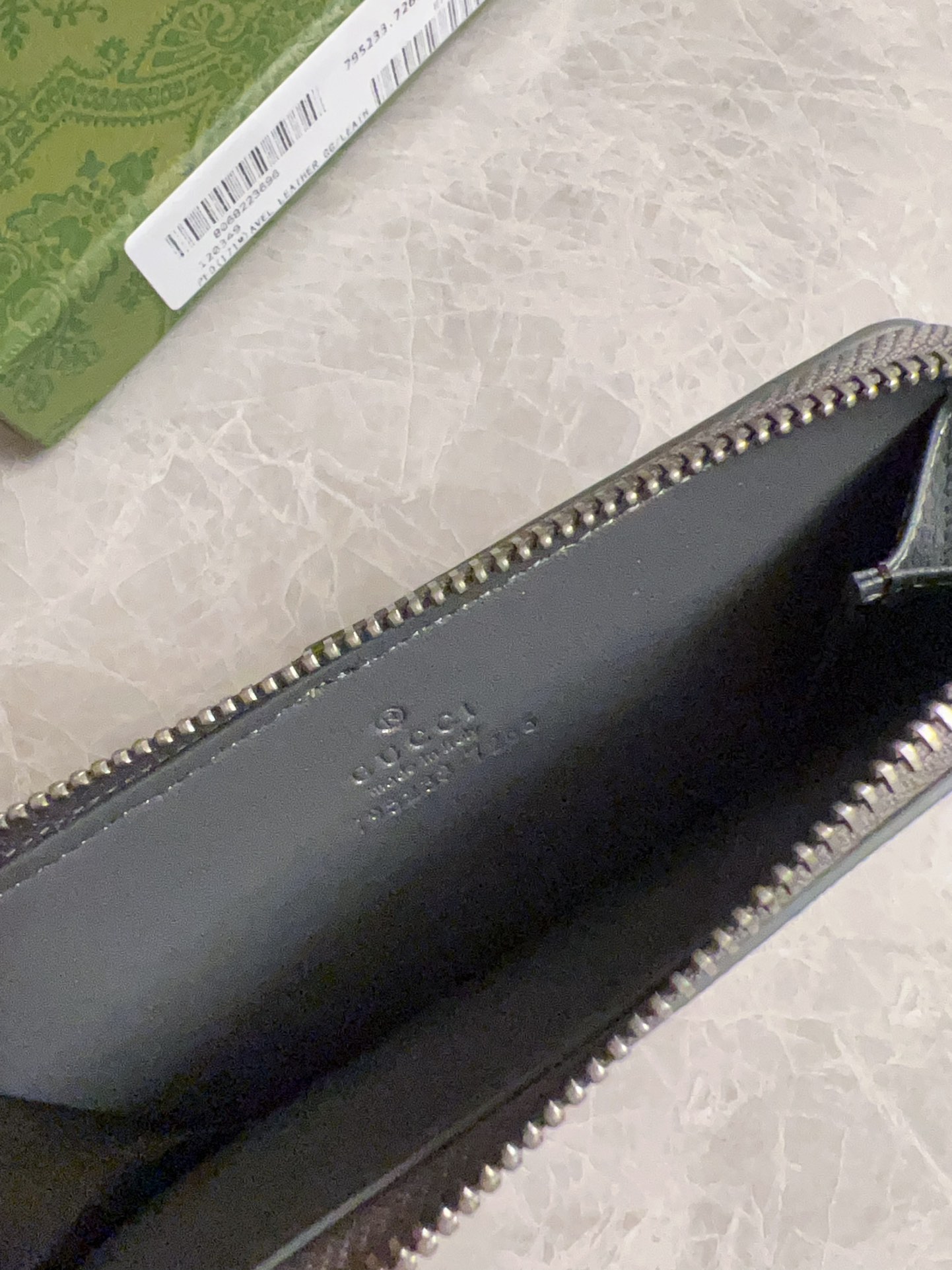 Grey trim GG zip card case