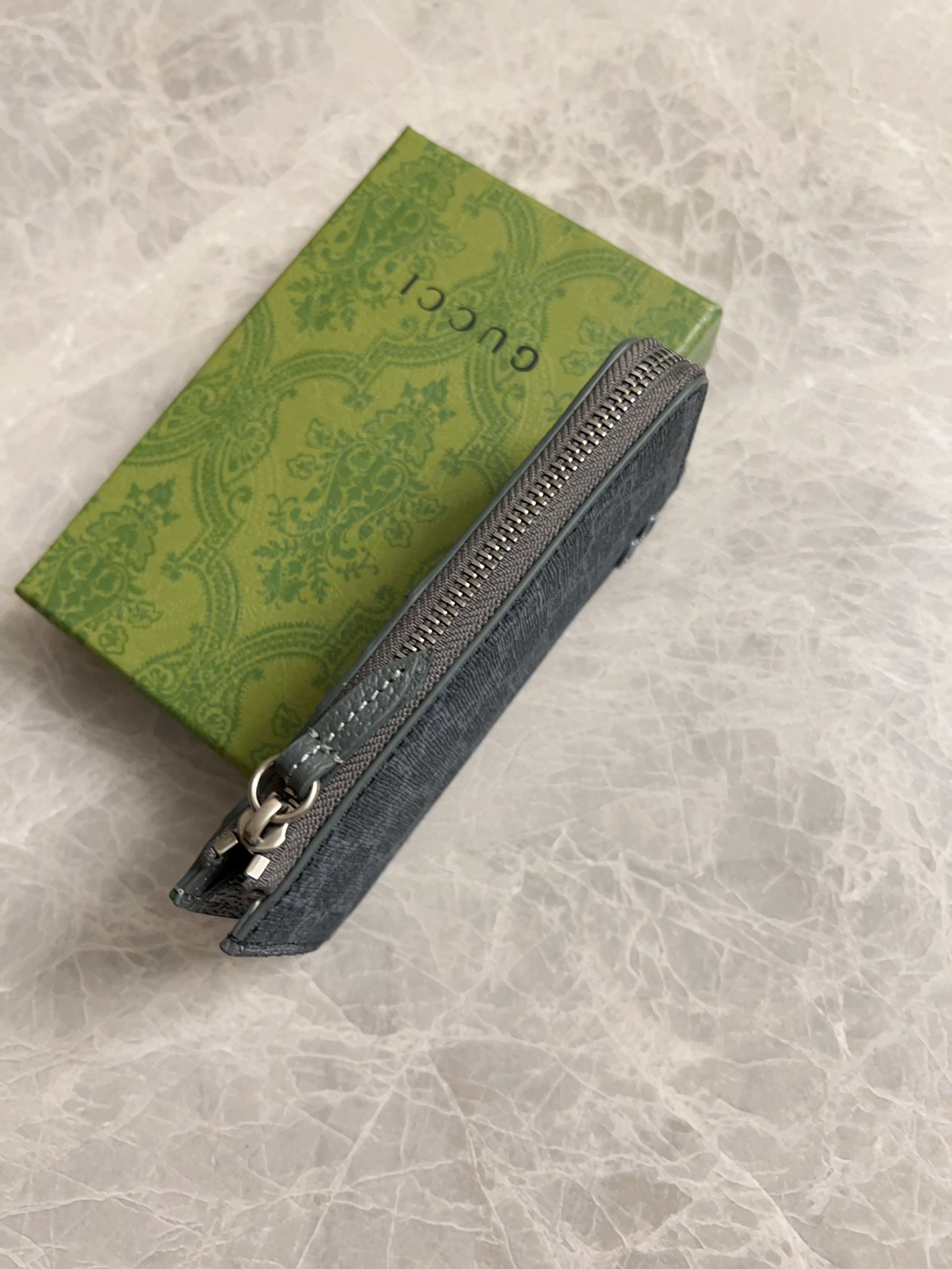 Grey trim GG zip card case