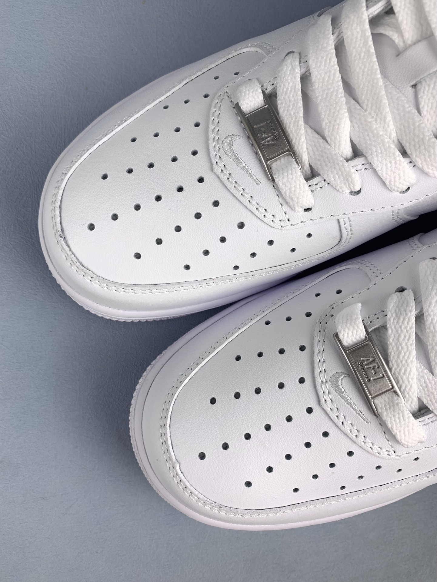 Supreme × Nike Air Force 1 Low China Exclusive "White/Speed Red"