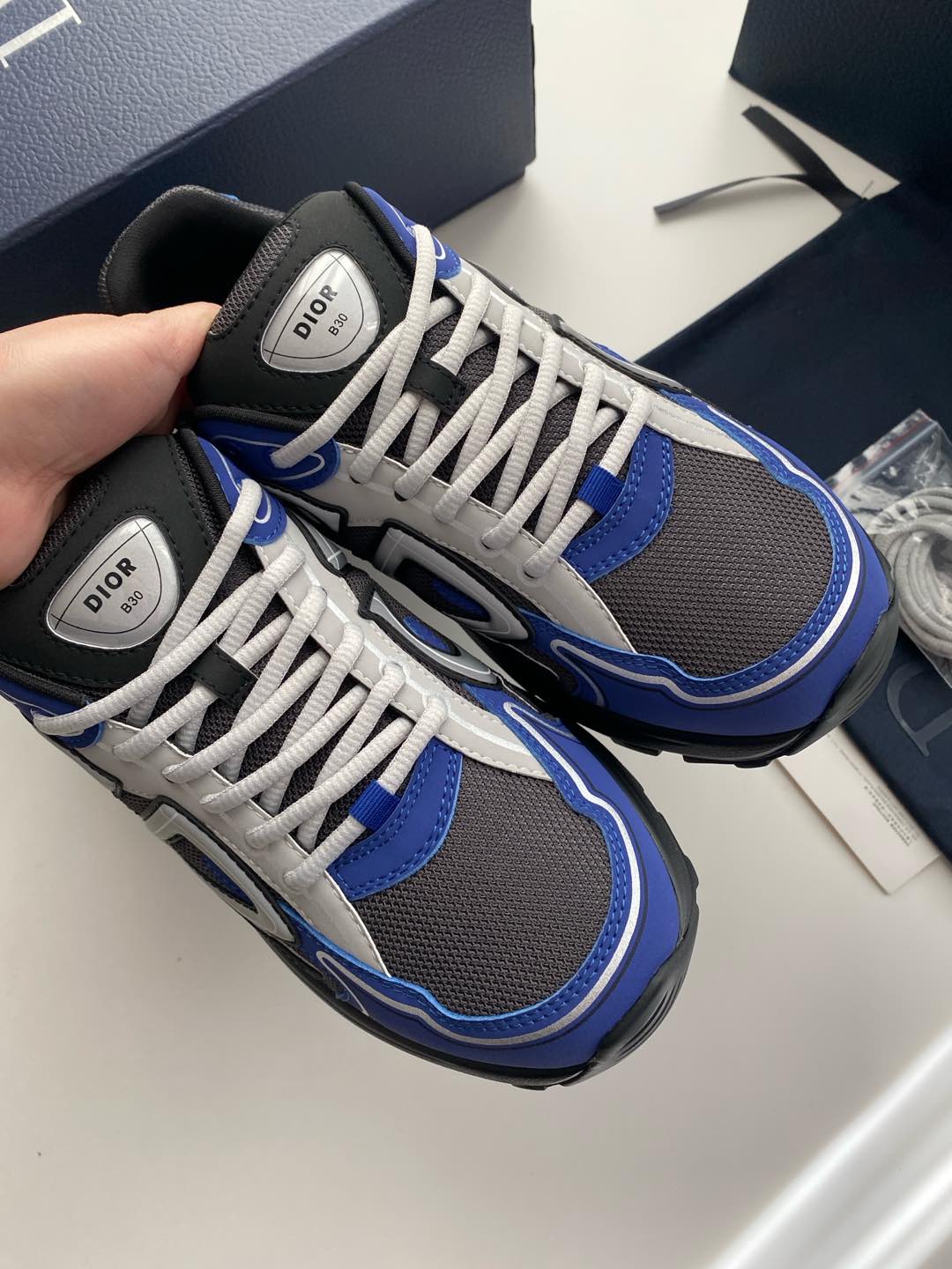 B30 Countdown Sneaker