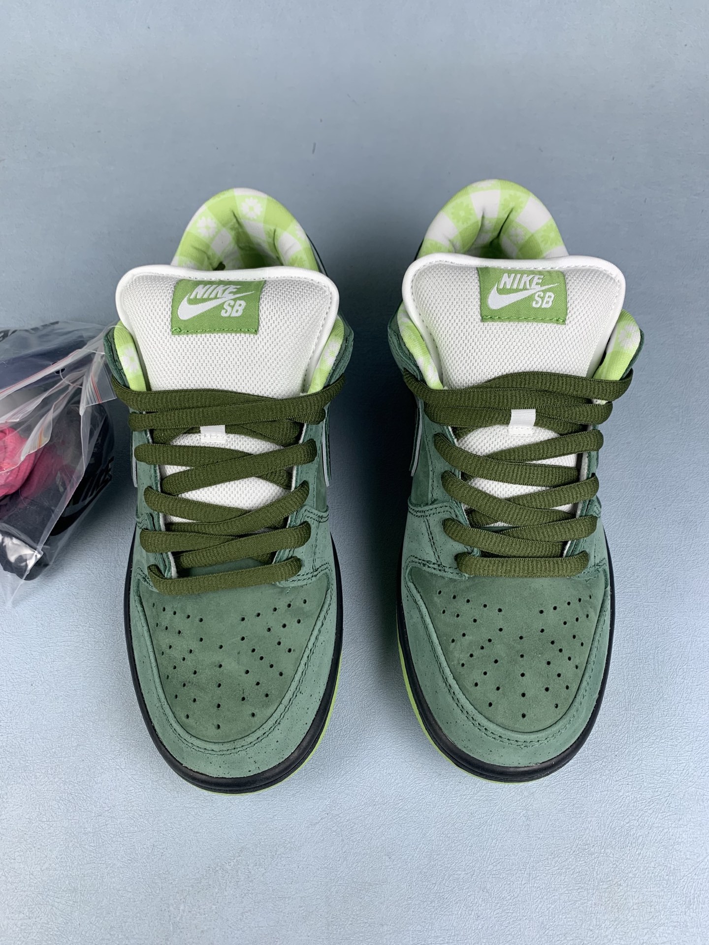 Concepts × Nike SB Dunk Low "Green Lobster"