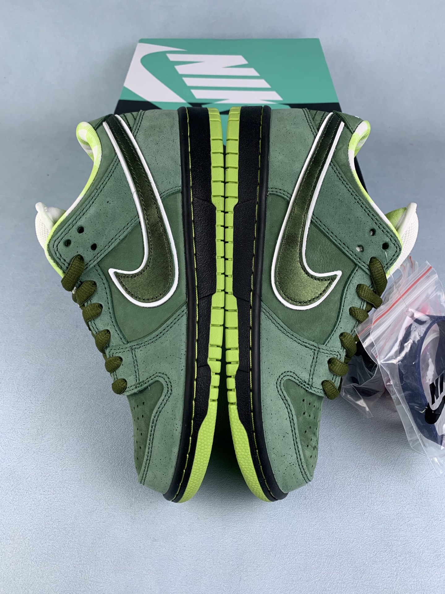 Concepts × Nike SB Dunk Low "Green Lobster"