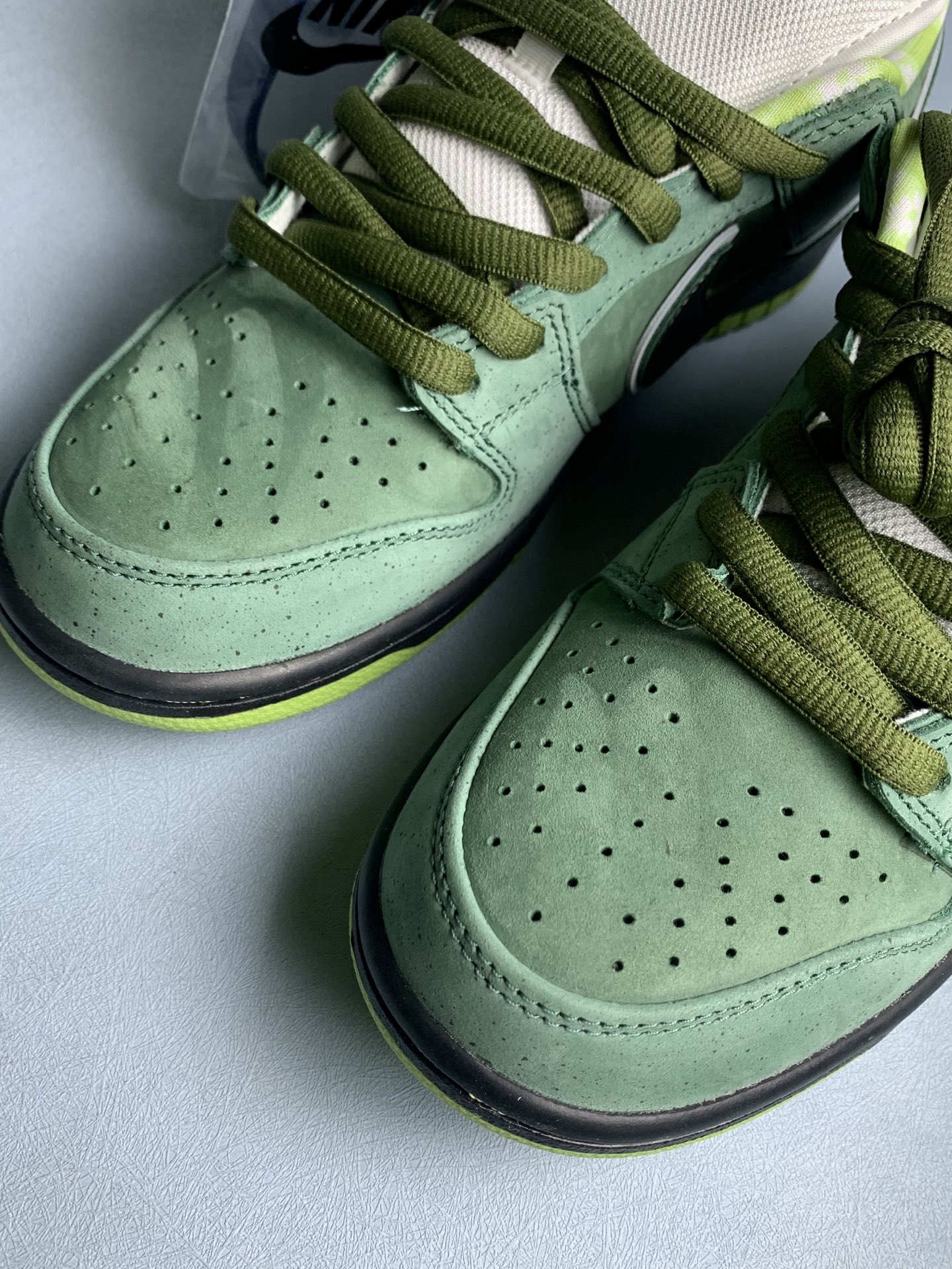 Concepts × Nike SB Dunk Low "Green Lobster"