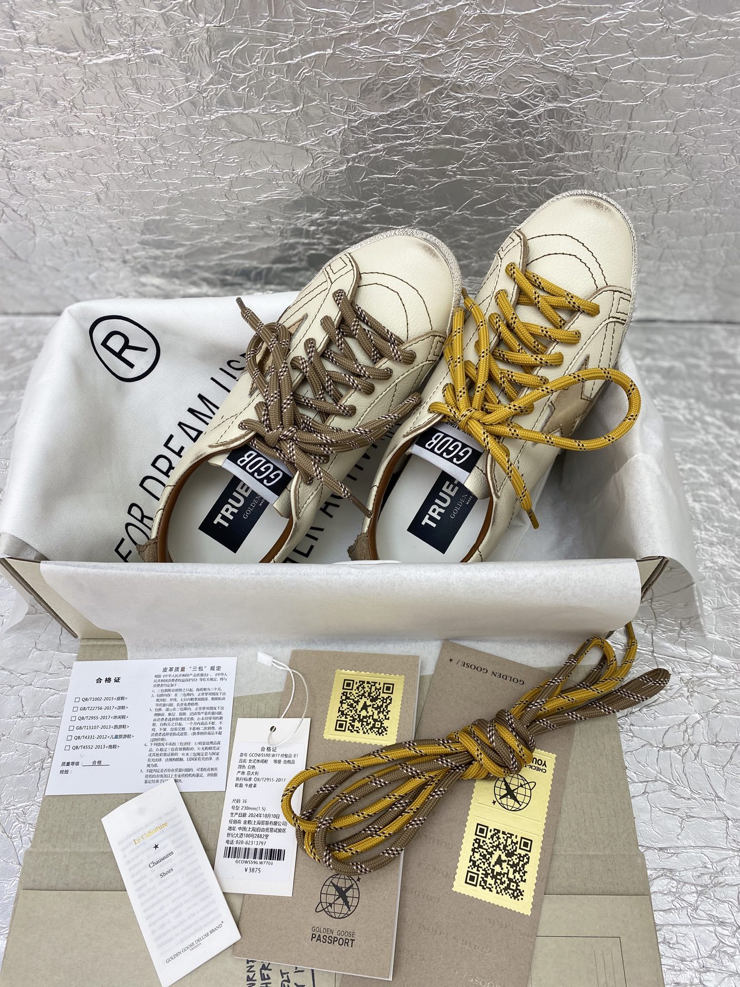 Golden Goose True-Star in white nappa leather with gold star and beige suede heel tab