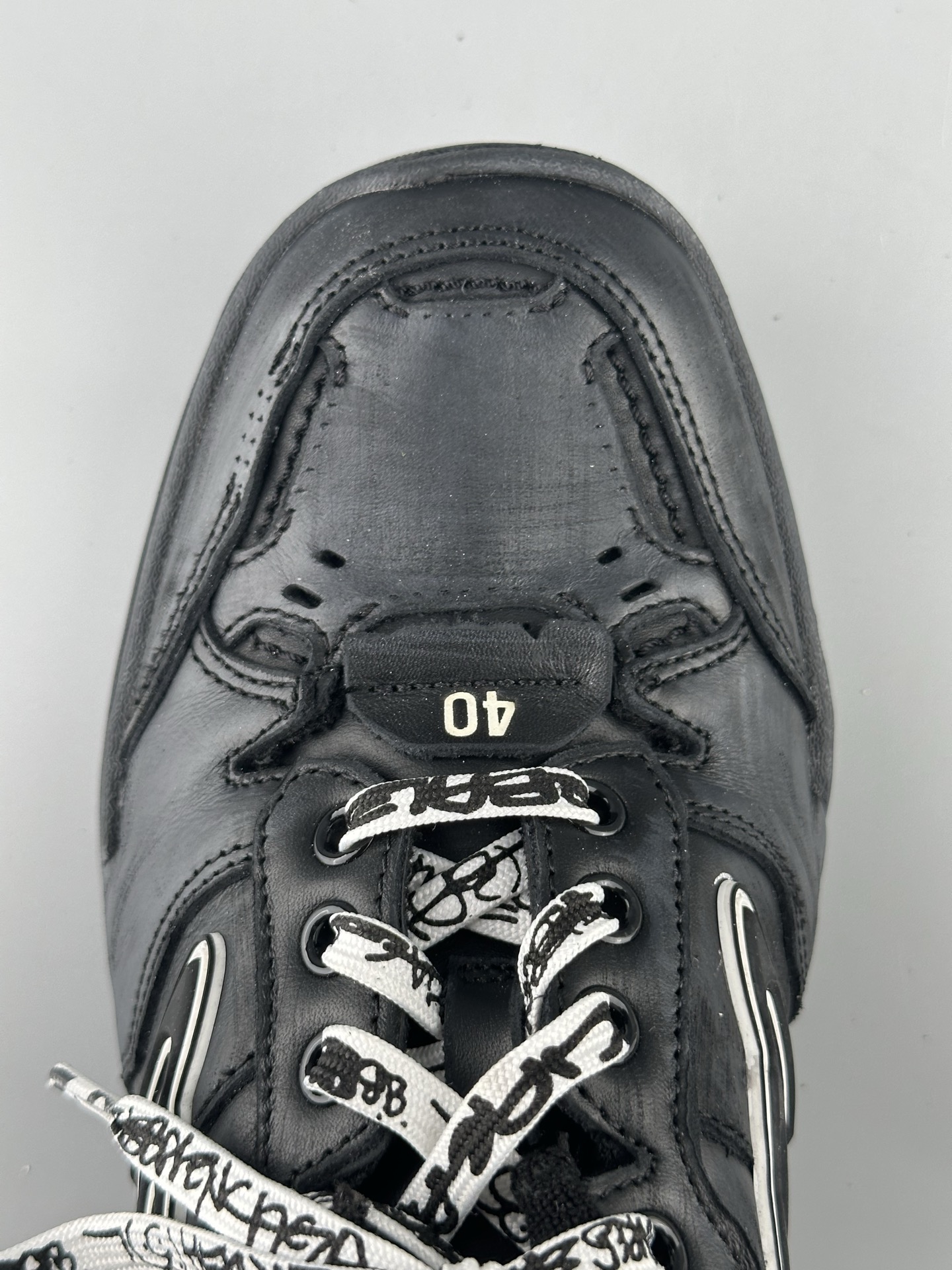 Balenciaga ブラック の メンズ Hamptons Worn-out スニーカー