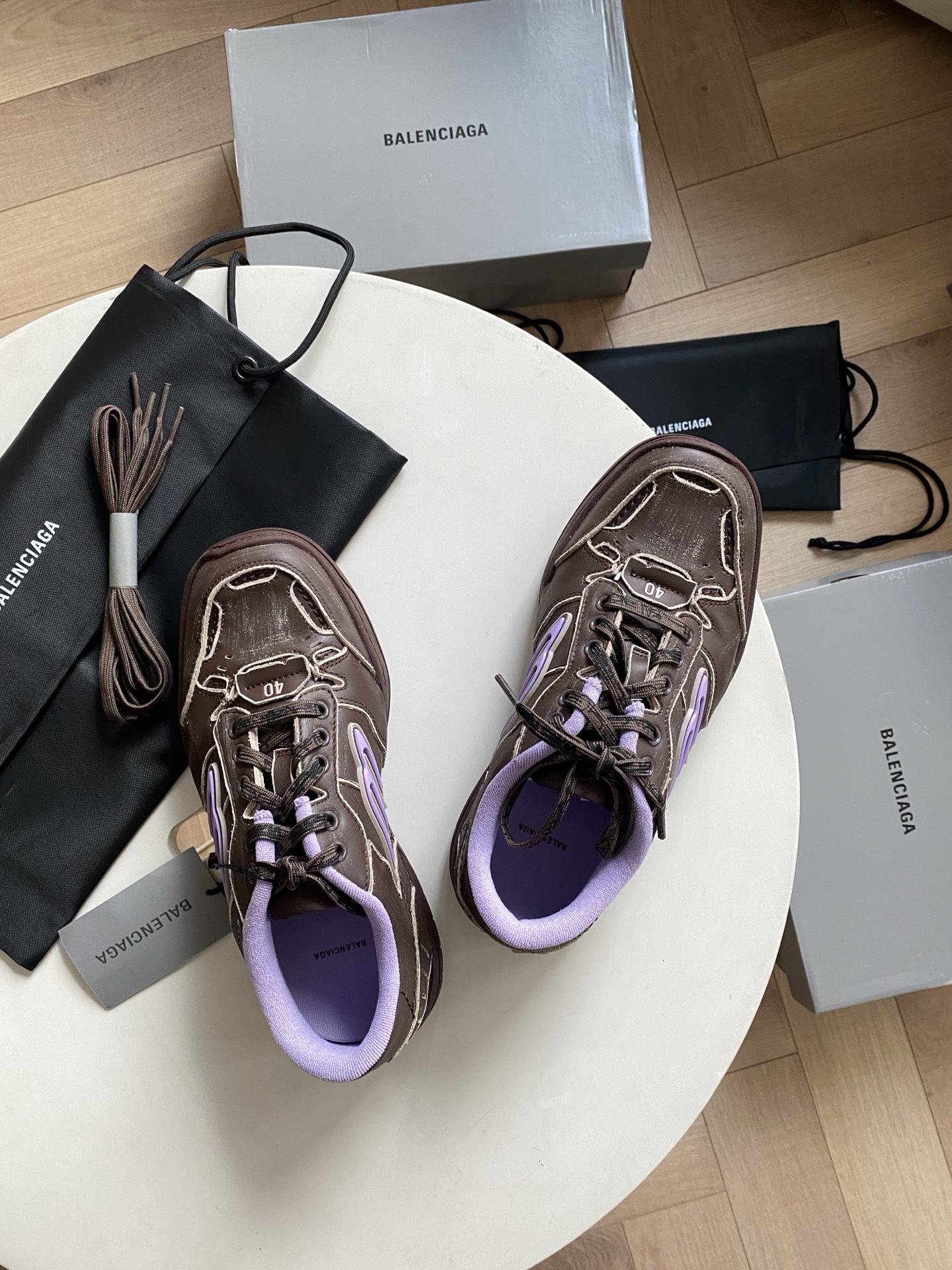 Blenciaga Hamptons Medium Worn-out Sneaker in Brown/lilac