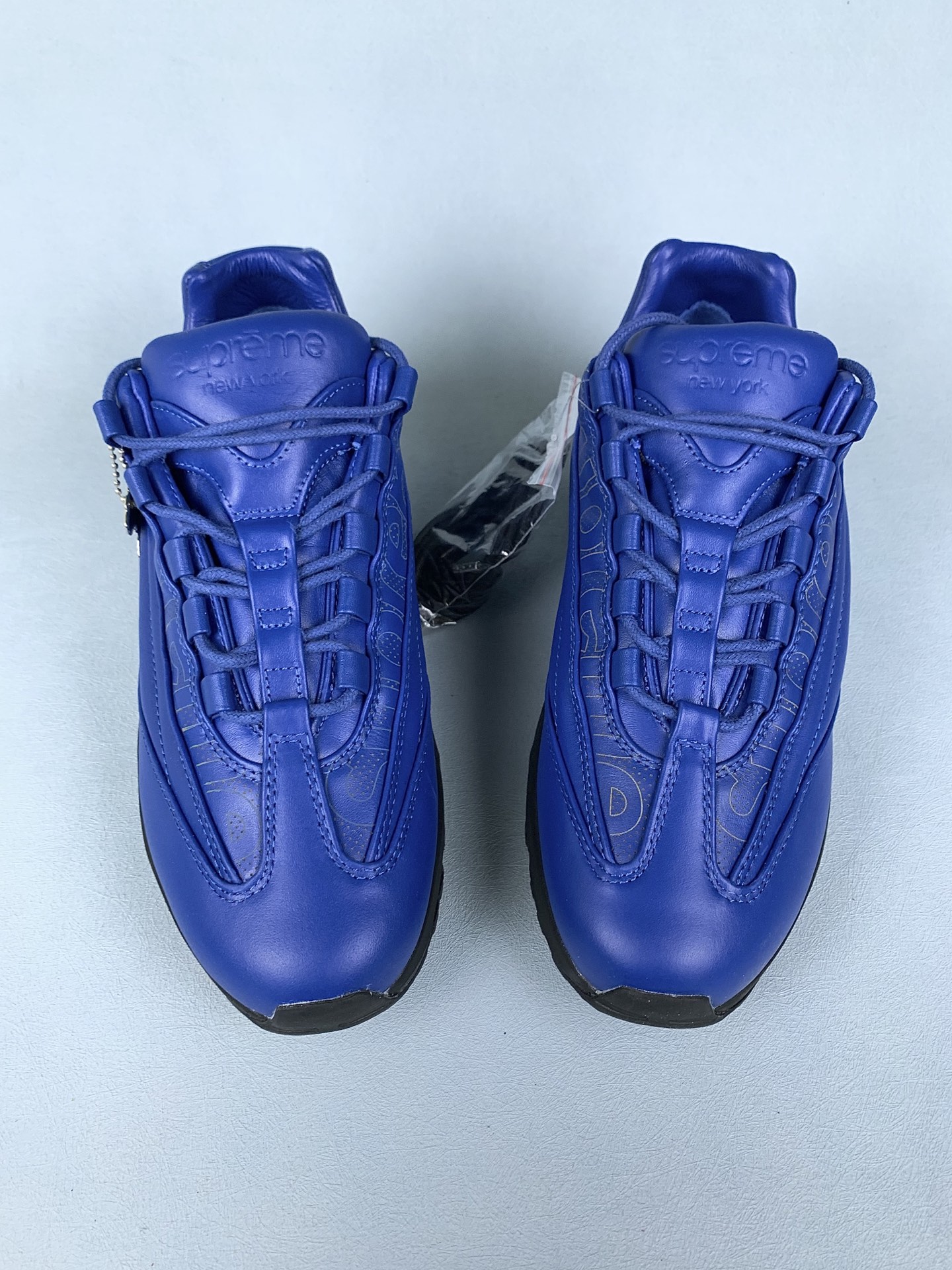 Supreme × Nike Air Max 95 Lux "Blue"