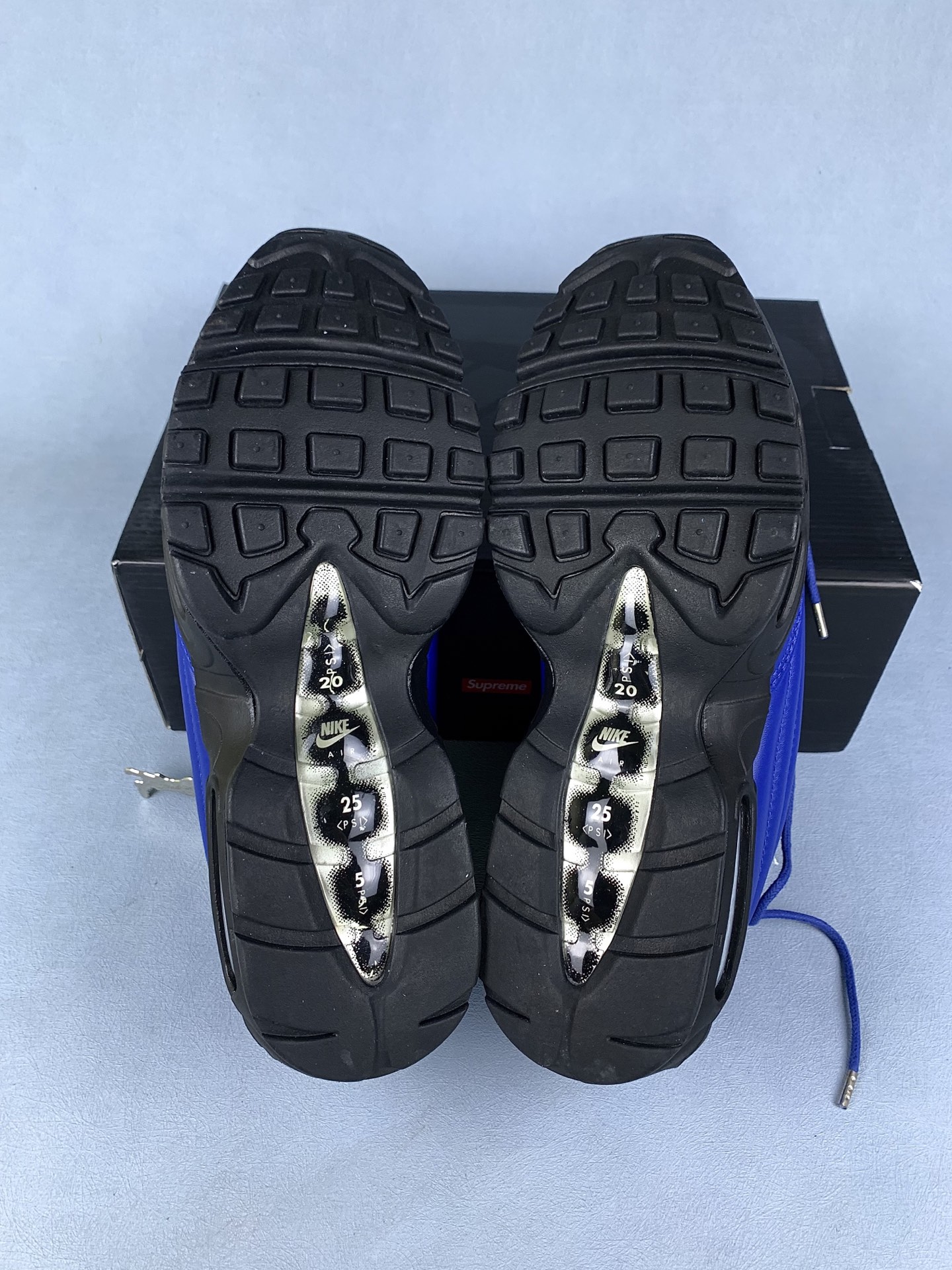 Supreme × Nike Air Max 95 Lux "Blue"