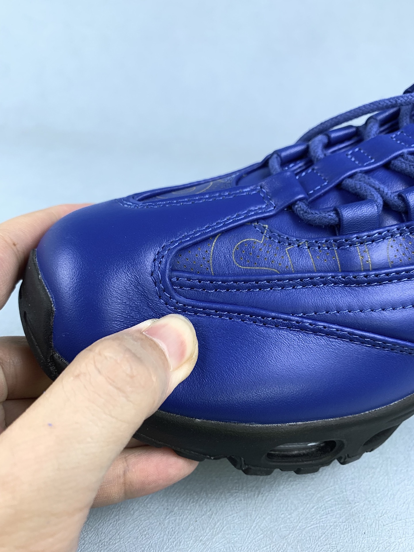 Supreme × Nike Air Max 95 Lux "Blue"