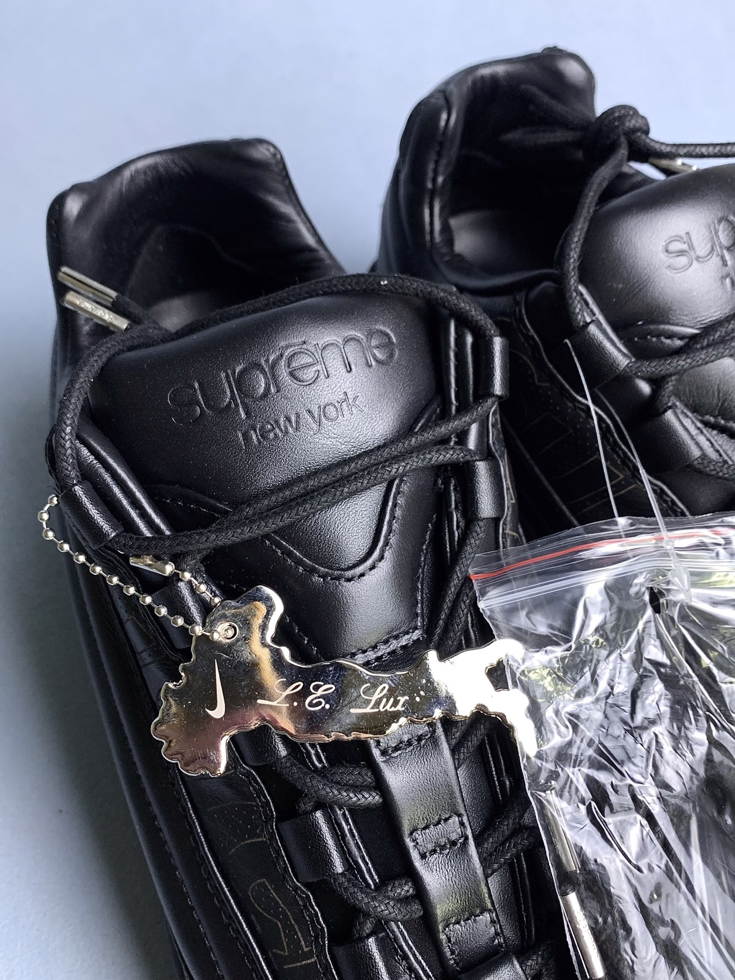 Supreme × Nike Air Max 95 Lux "Triple Black"