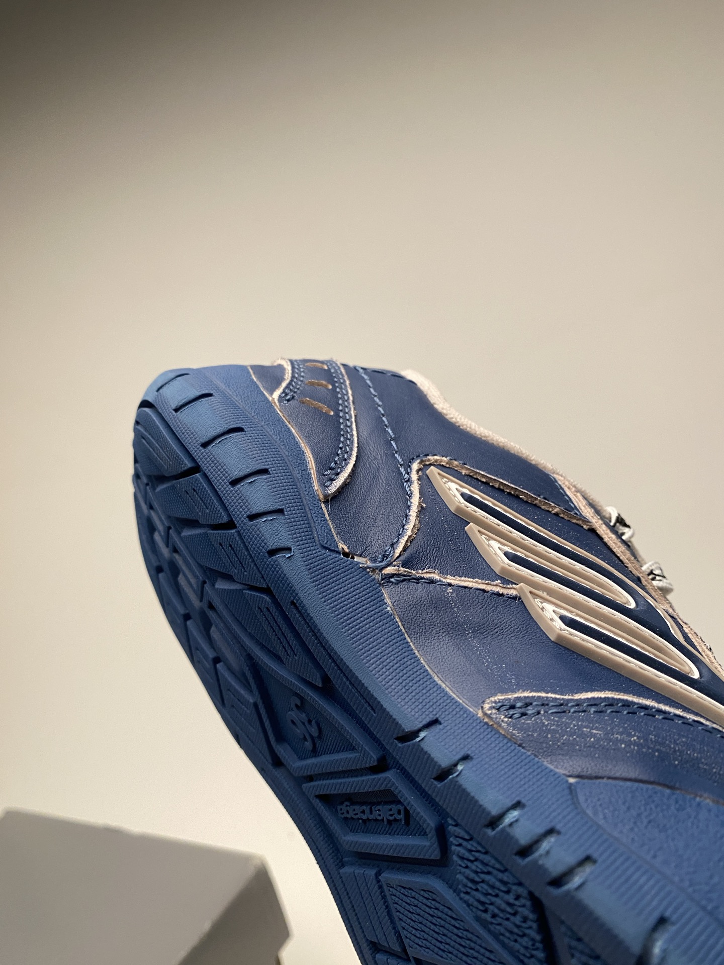 Blenciaga Hamptons Medium Worn-out Sneaker in Navy/taupe