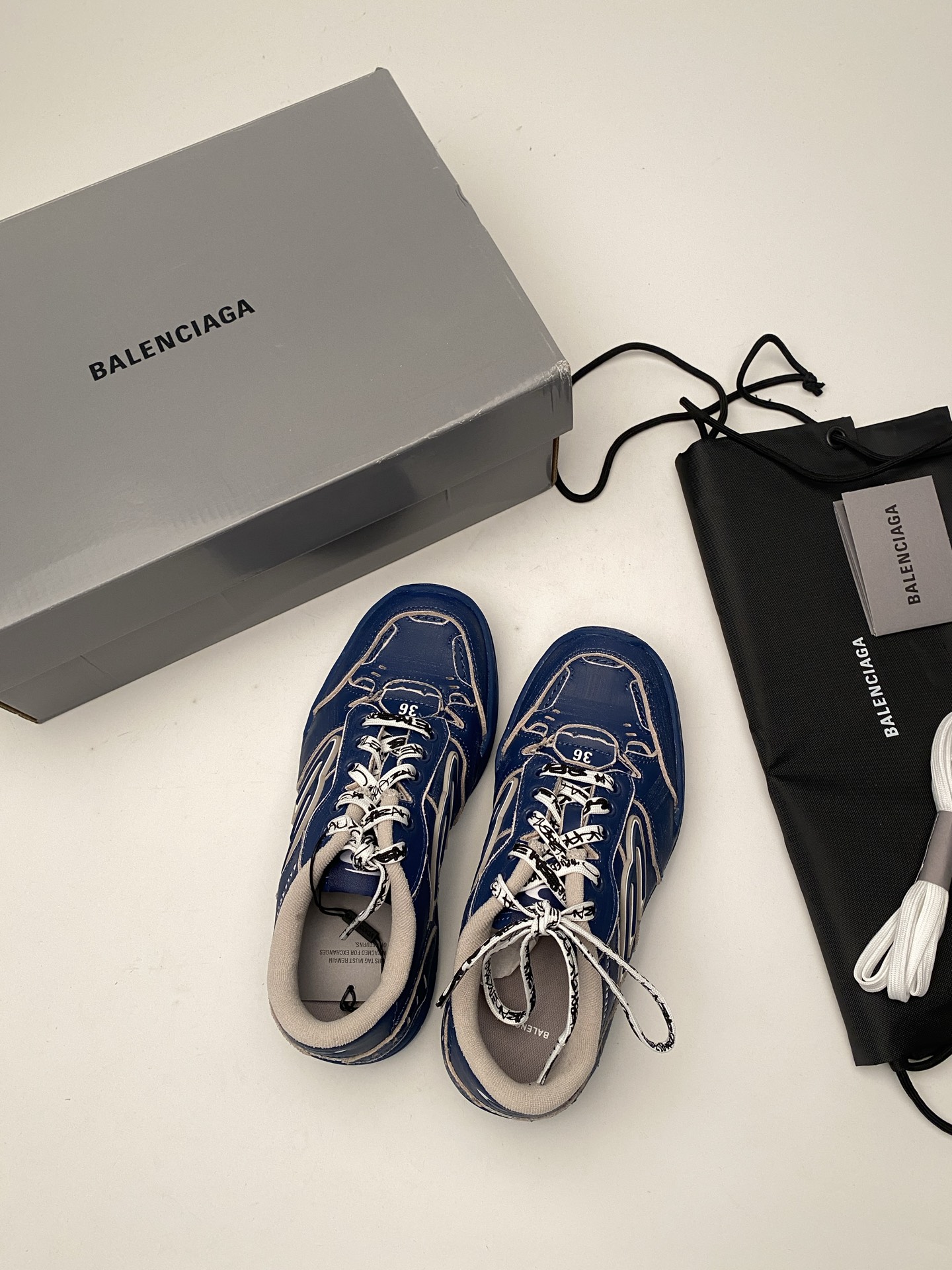 Blenciaga Hamptons Medium Worn-out Sneaker in Navy/taupe