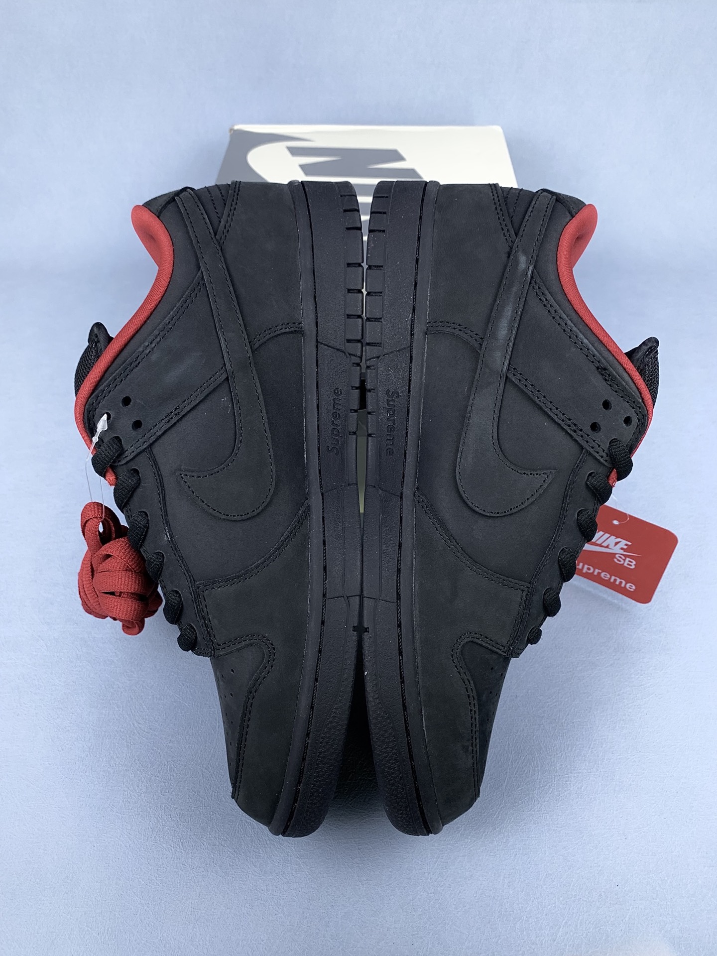 Supreme × Nike SB Dunk Low "Black" (25FW Week2)