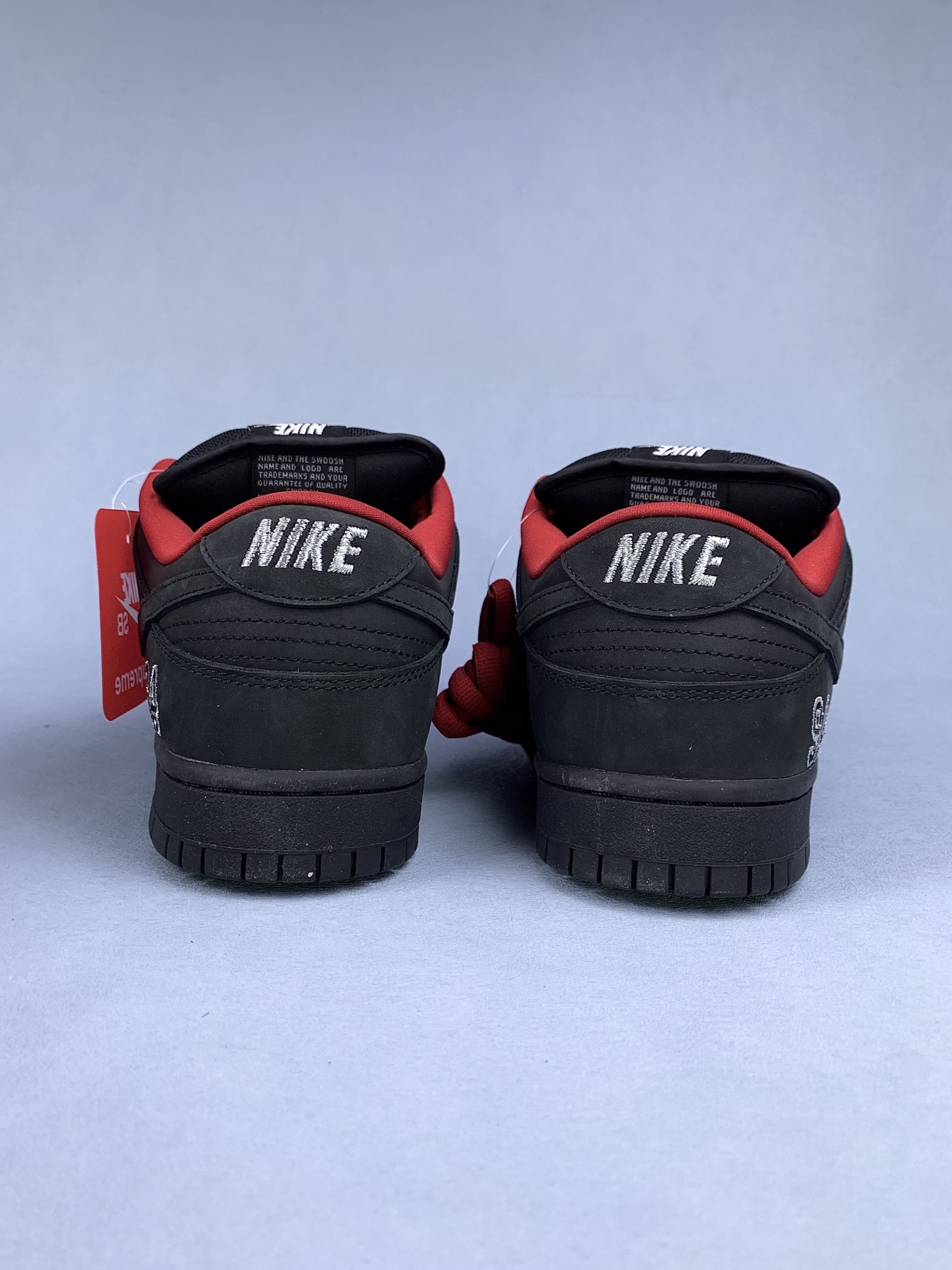 Supreme × Nike SB Dunk Low "Black" (25FW Week2)