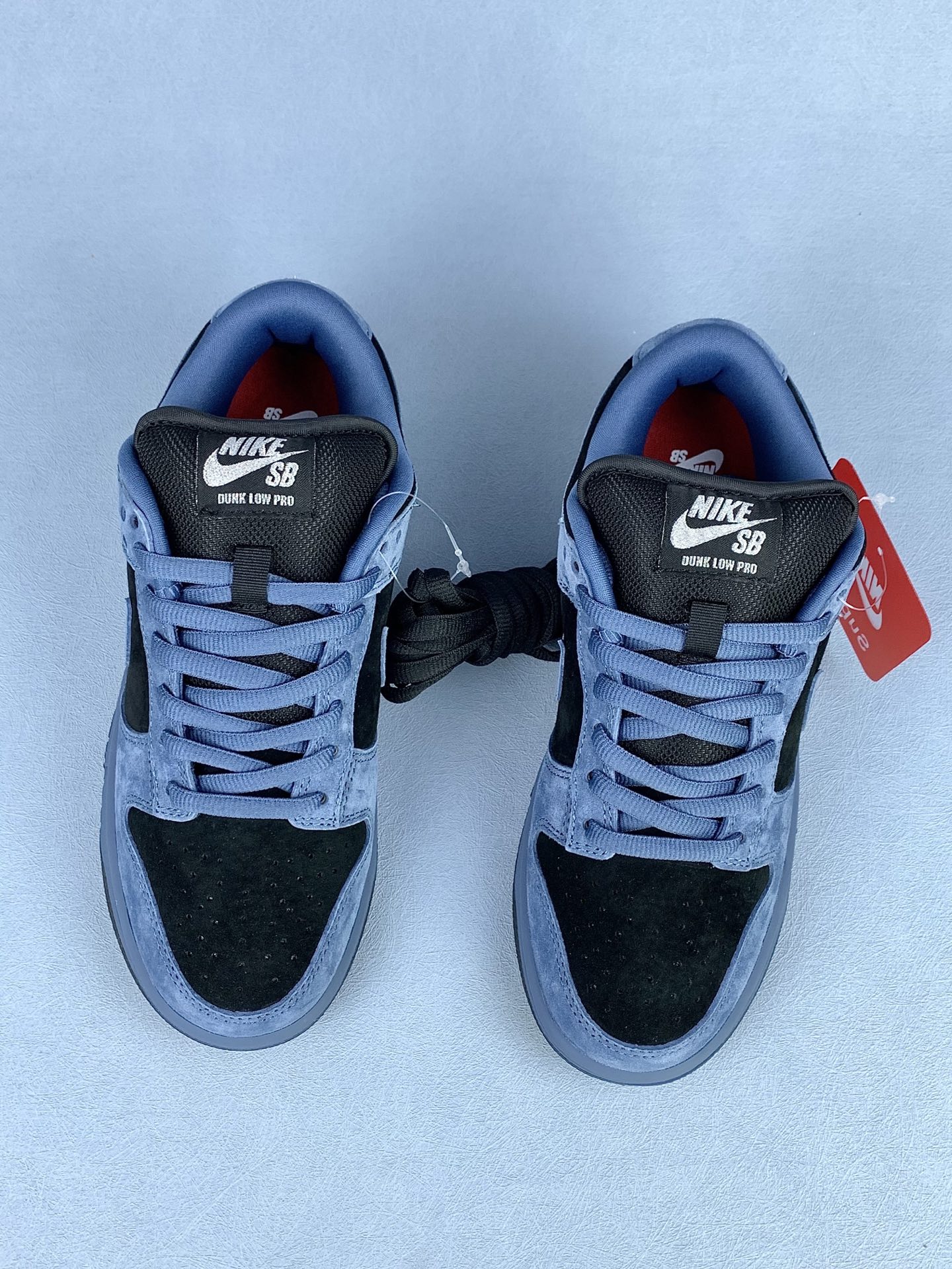 Supreme × Nike SB Dunk Low "Ocean Fog" (North America Exclusive) (25FW Week2)