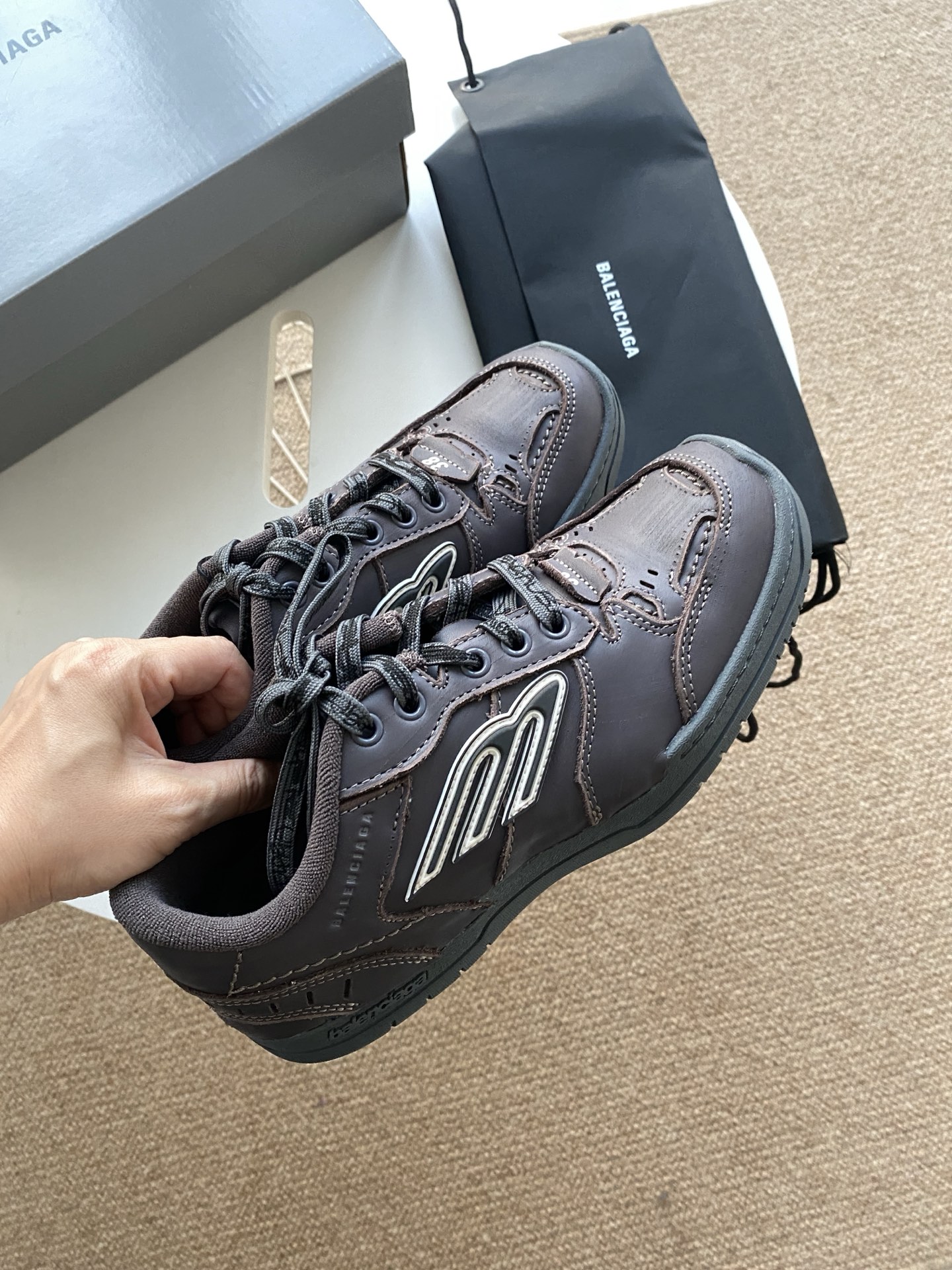 Blenciaga Hamptons Medium Worn-out Sneaker in Brown/lilac