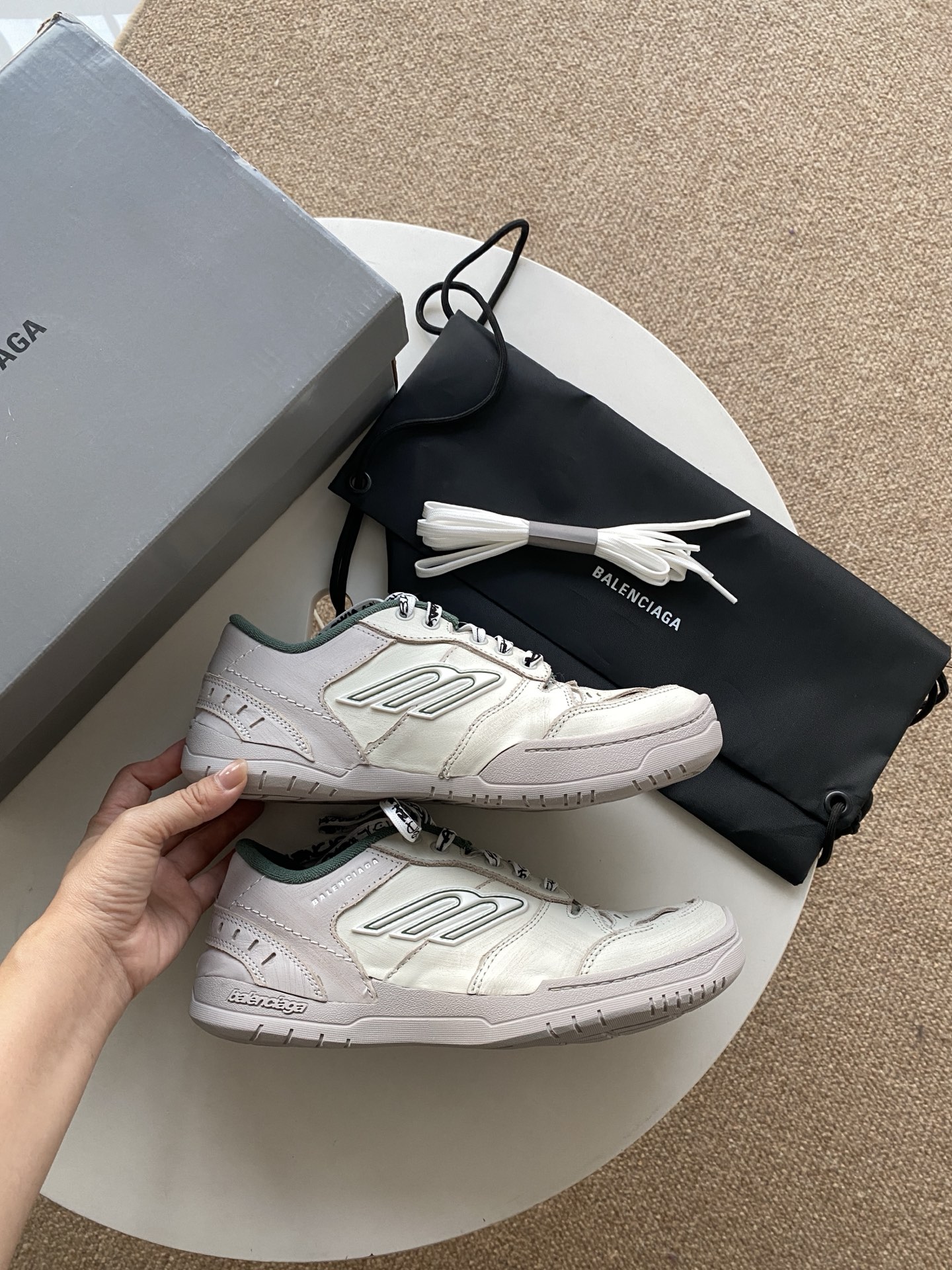 Blenciaga Hamptons Medium Worn-out Sneaker in Beige/green