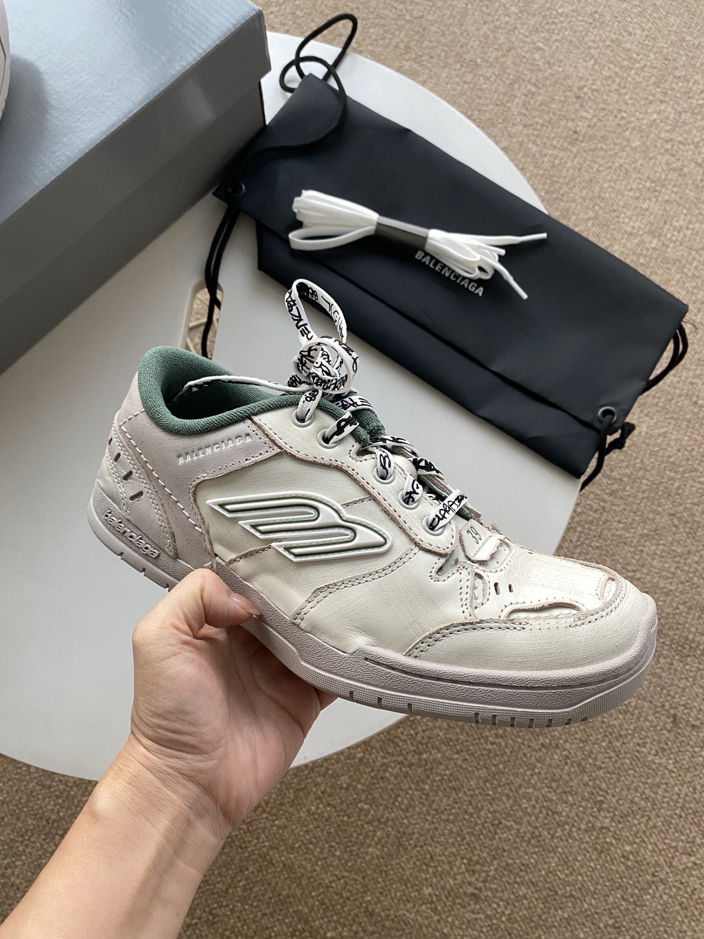 Blenciaga Hamptons Medium Worn-out Sneaker in Beige/green