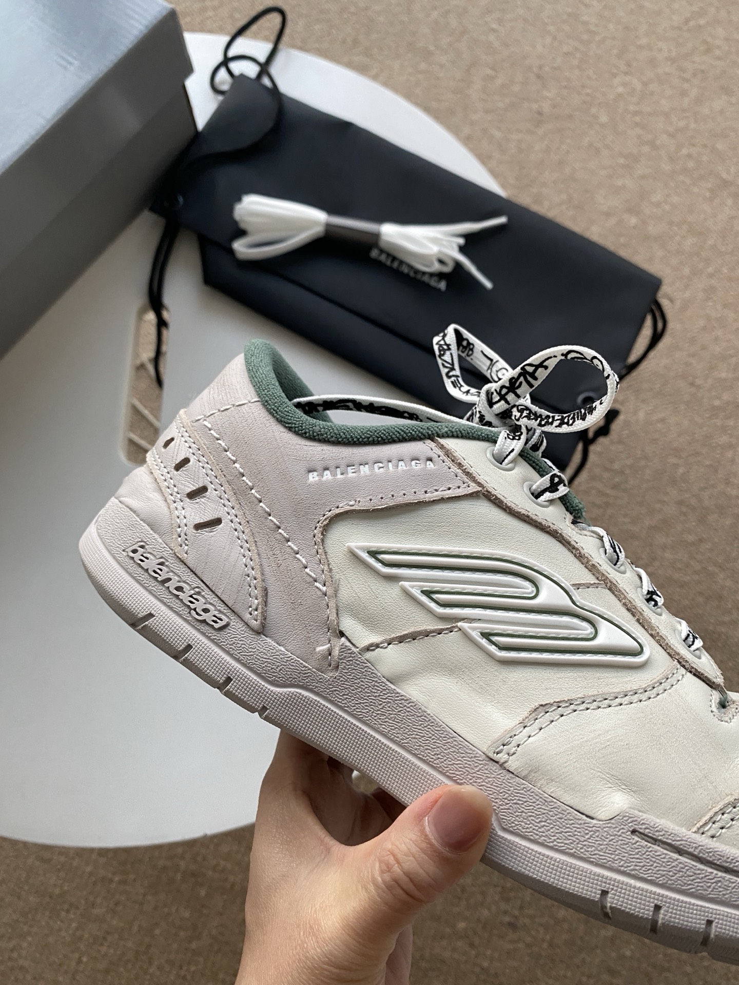 Blenciaga Hamptons Medium Worn-out Sneaker in Beige/green