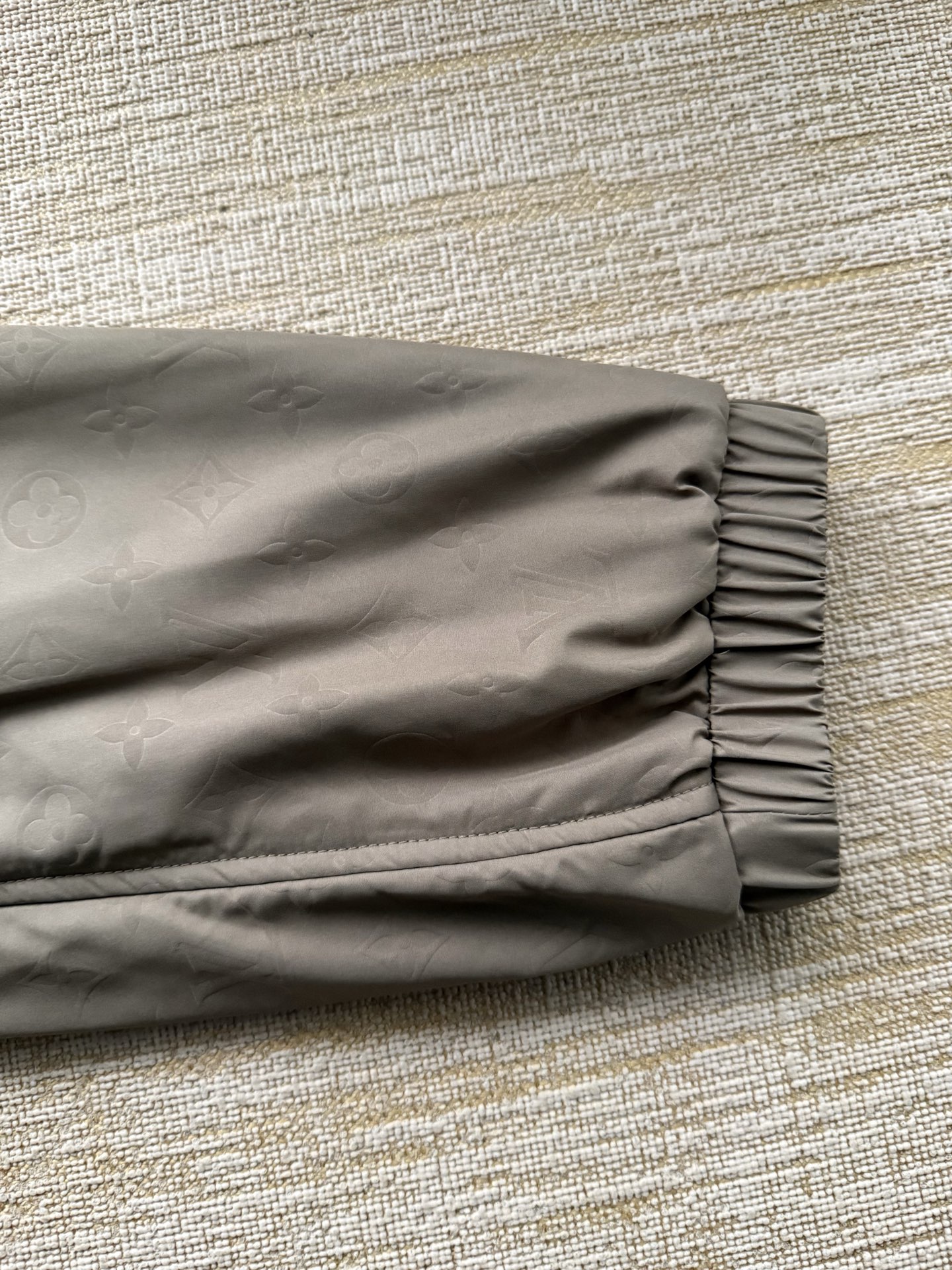 1AHBIA モノグラム 中綿ウィンドブレーカー